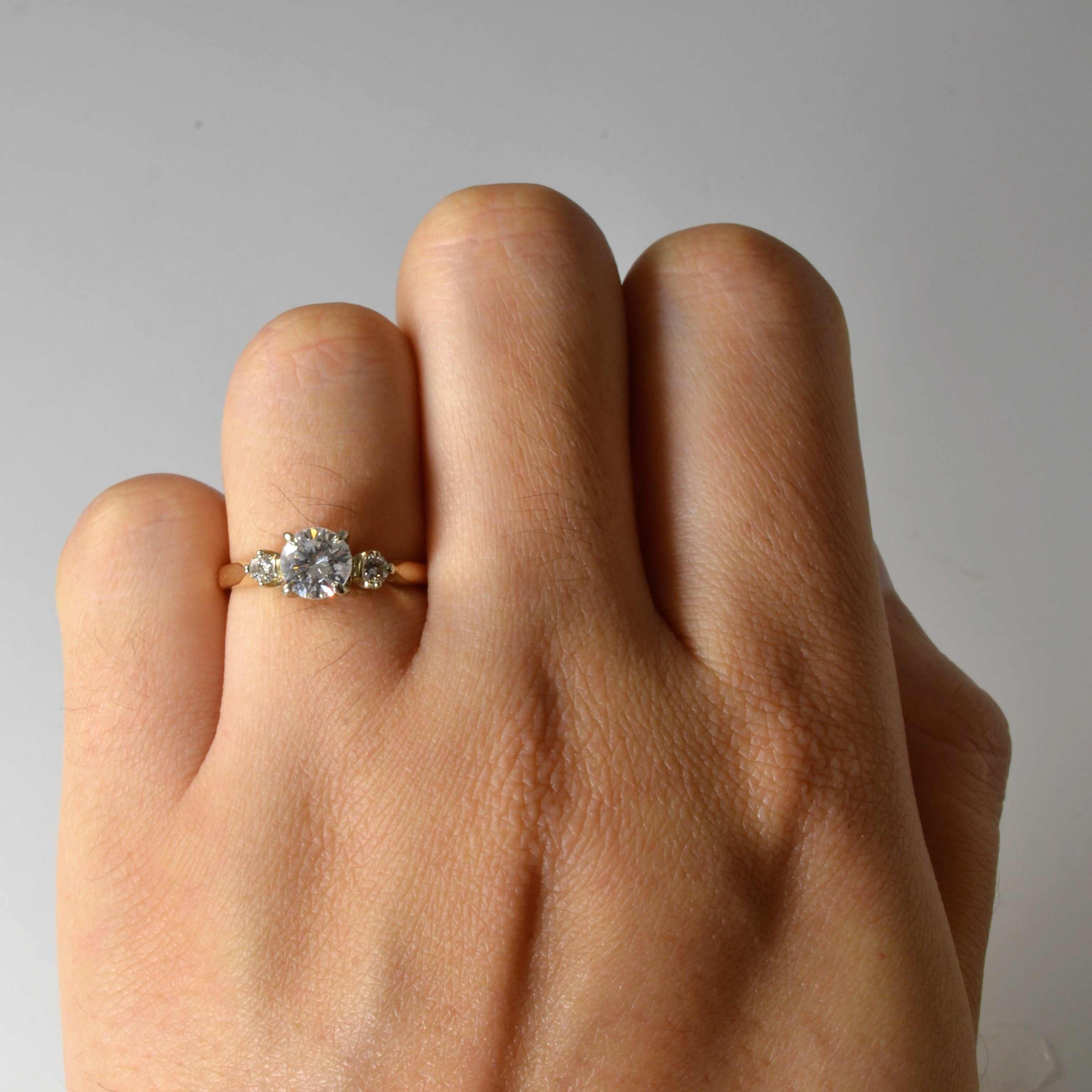 Bague de fiançailles trois diamants | 0,81 ct | Taille 4,75 |