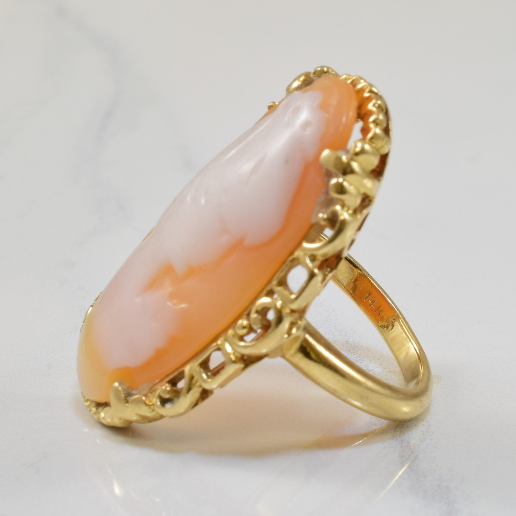Cameo Cocktail Ring | 9.00ct | SZ 4.75 |