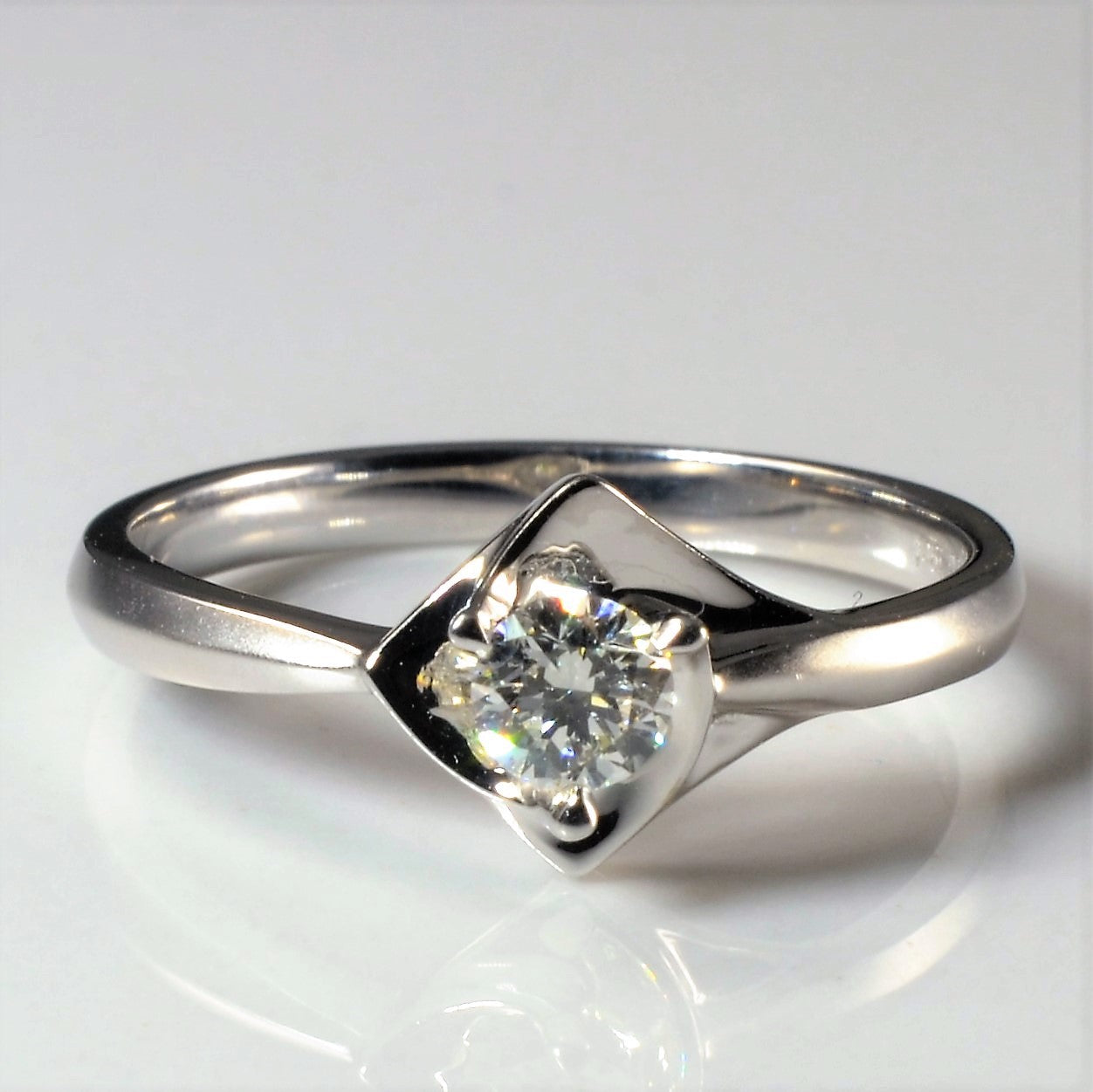 Bague de fiançailles solitaire torsadée en diamant | 0,19 ct | Taille 5,25 |