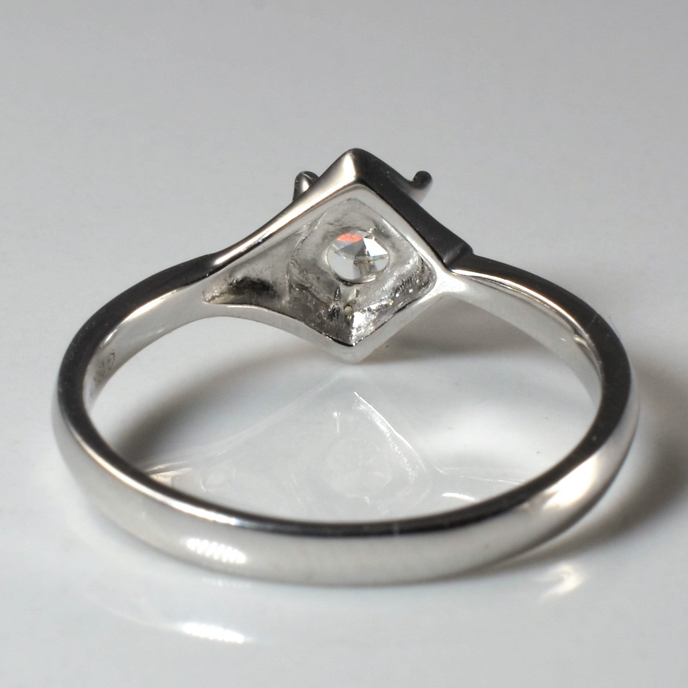 Bague de fiançailles solitaire torsadée en diamant | 0,19 ct | Taille 5,25 |