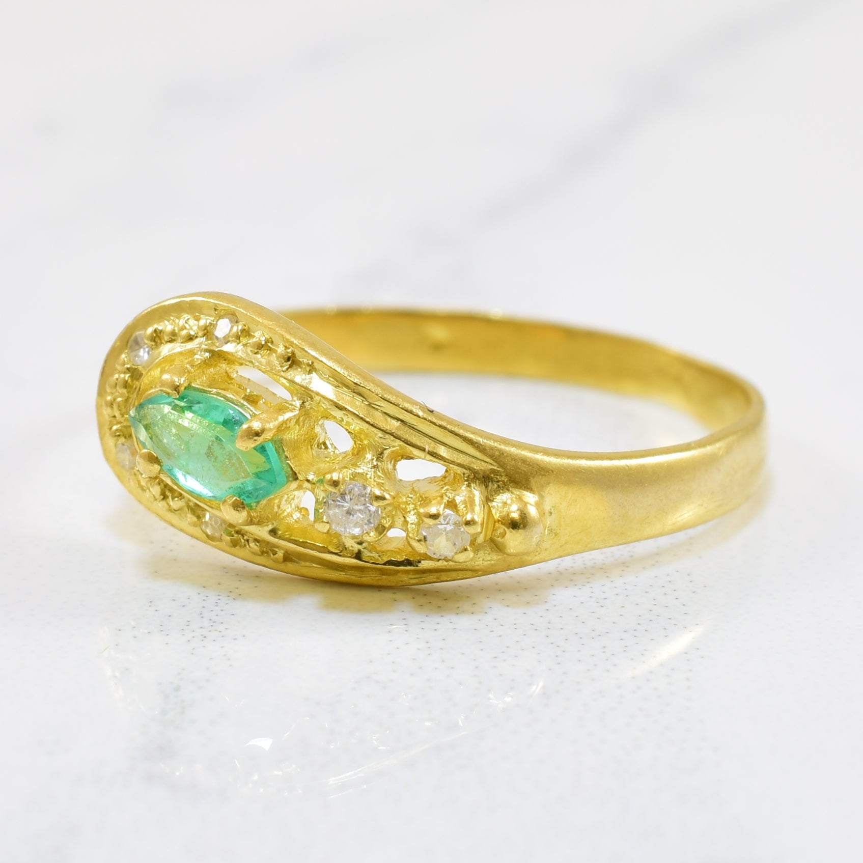 Emerald & Diamond Crossover Ring | 0.14ct, 0.05ctw | SZ 8 |