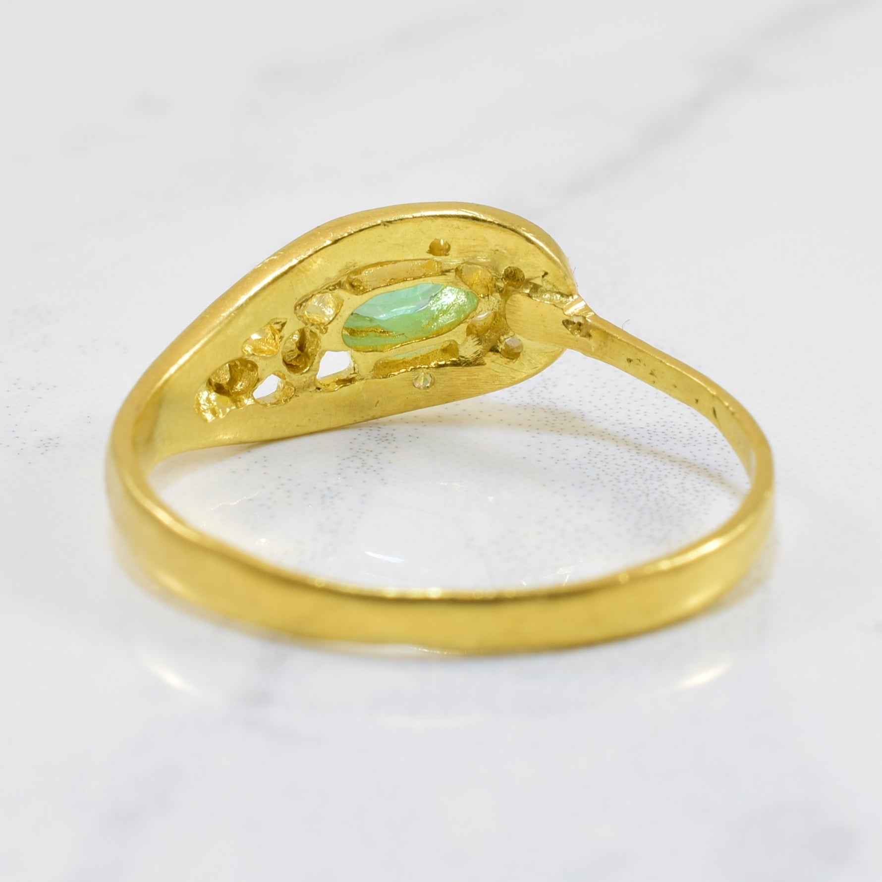 Emerald & Diamond Crossover Ring | 0.14ct, 0.05ctw | SZ 8 |