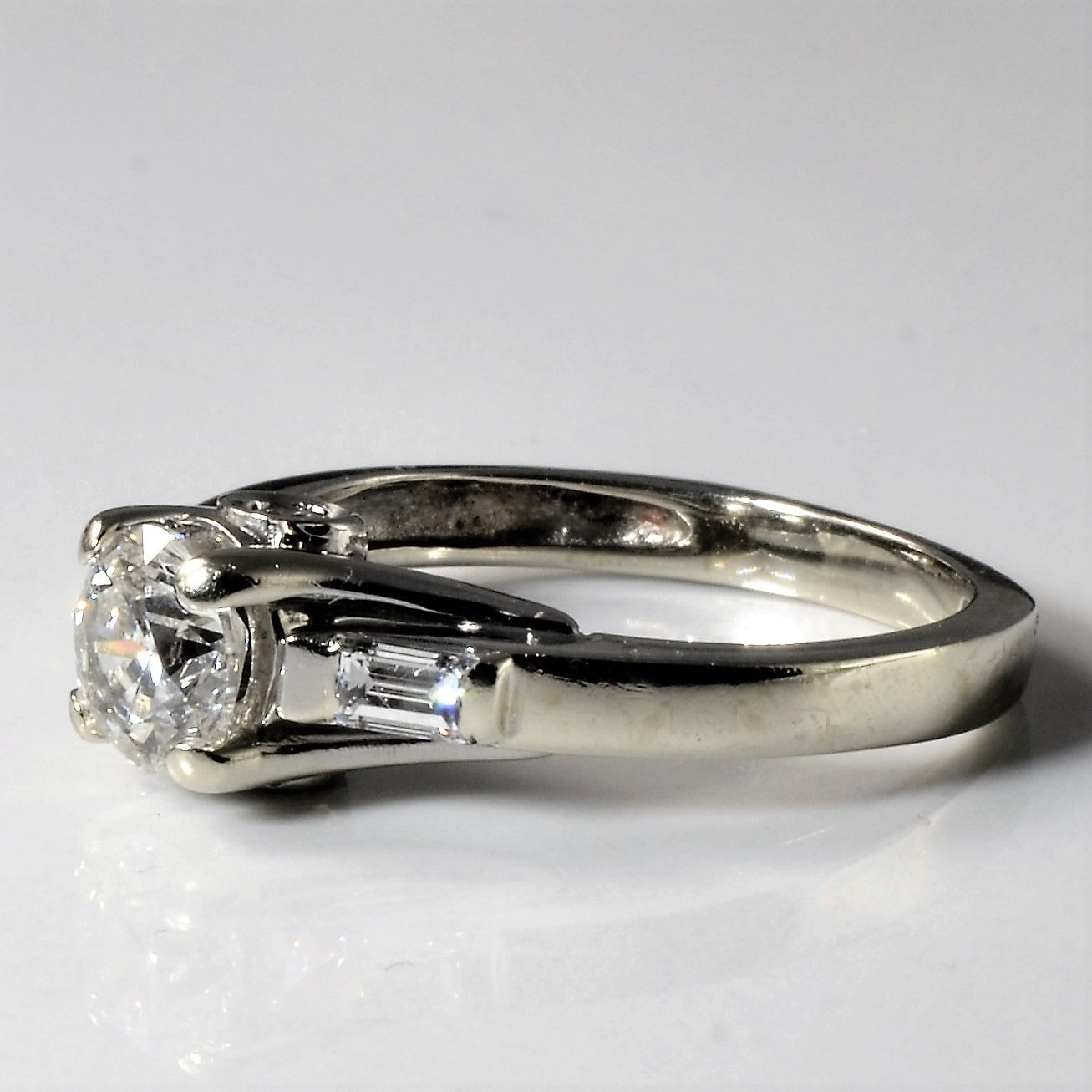 Round Brilliant Cut Diamond Baguette Cut Accented Ring | 0.96ct SI2/I1 H/I, 0.22ctw | SZ 7.5 |