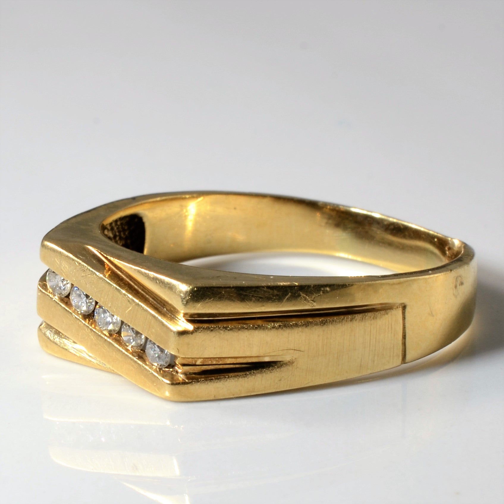 Diagonal Channel Band | 0.20ctw | SZ 12.75 |