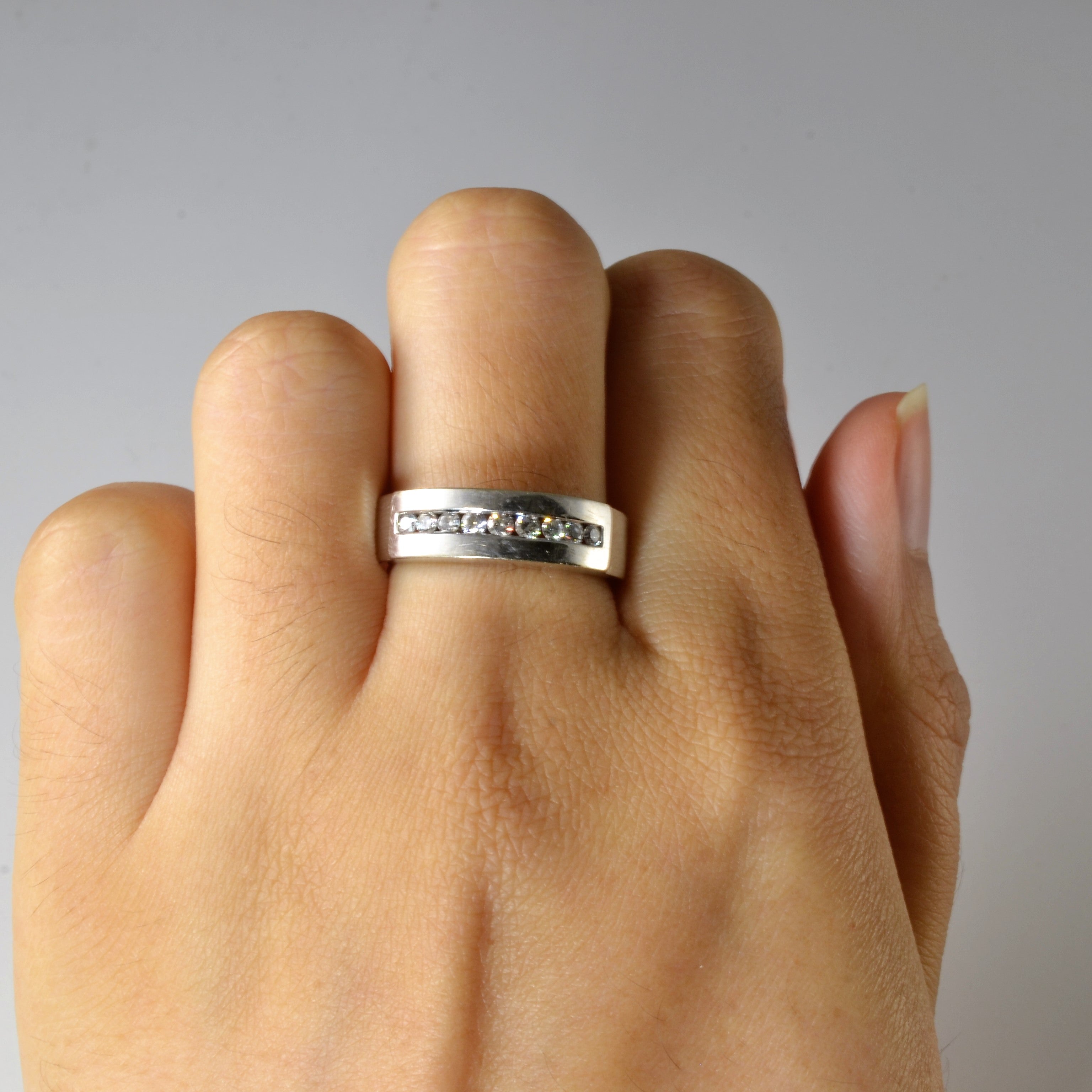 Channel Set Diamond Ring | 0.31ctw | SZ 7 |