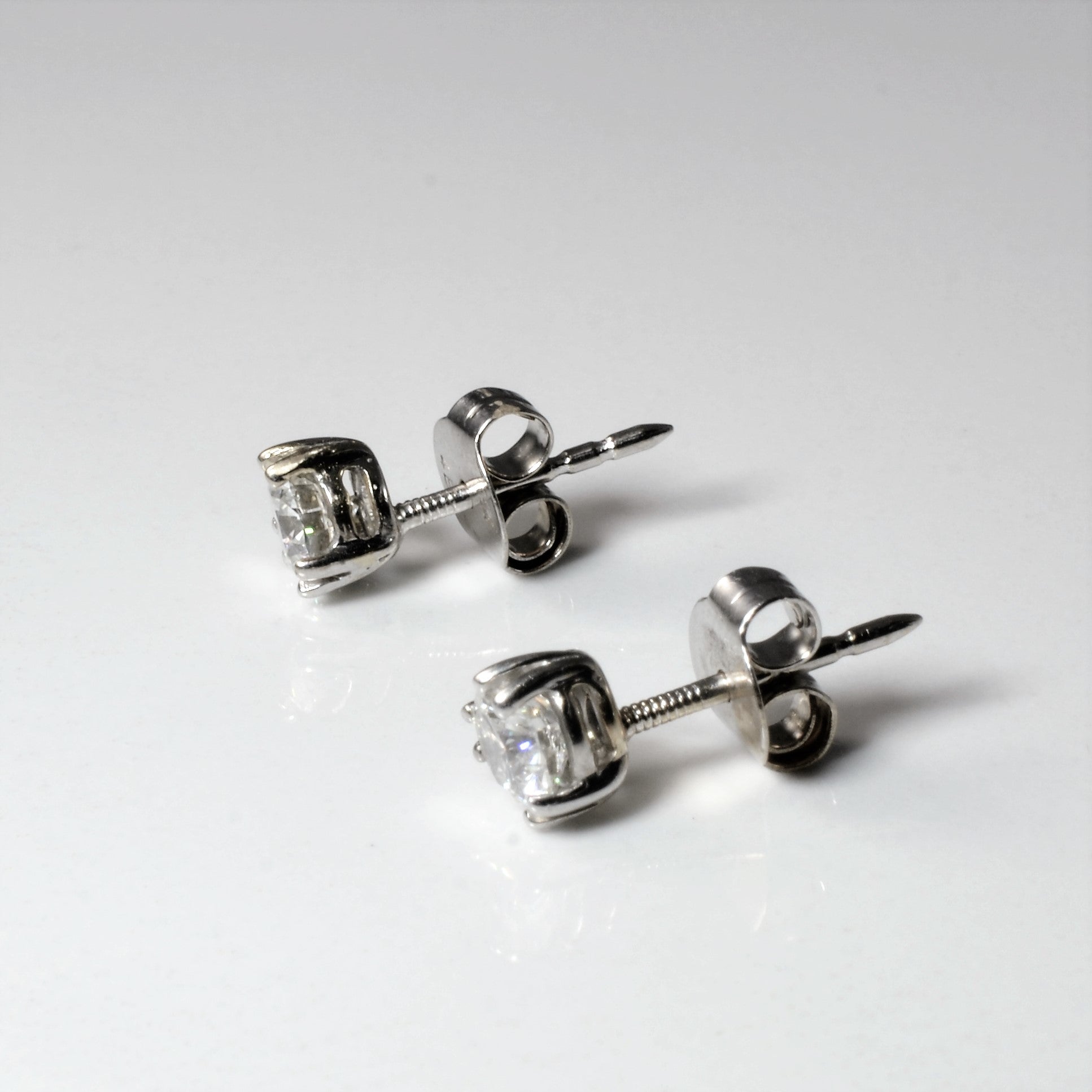 Boucles d'oreilles Martini à six griffes serties de diamants | 1,12 ct au total |
