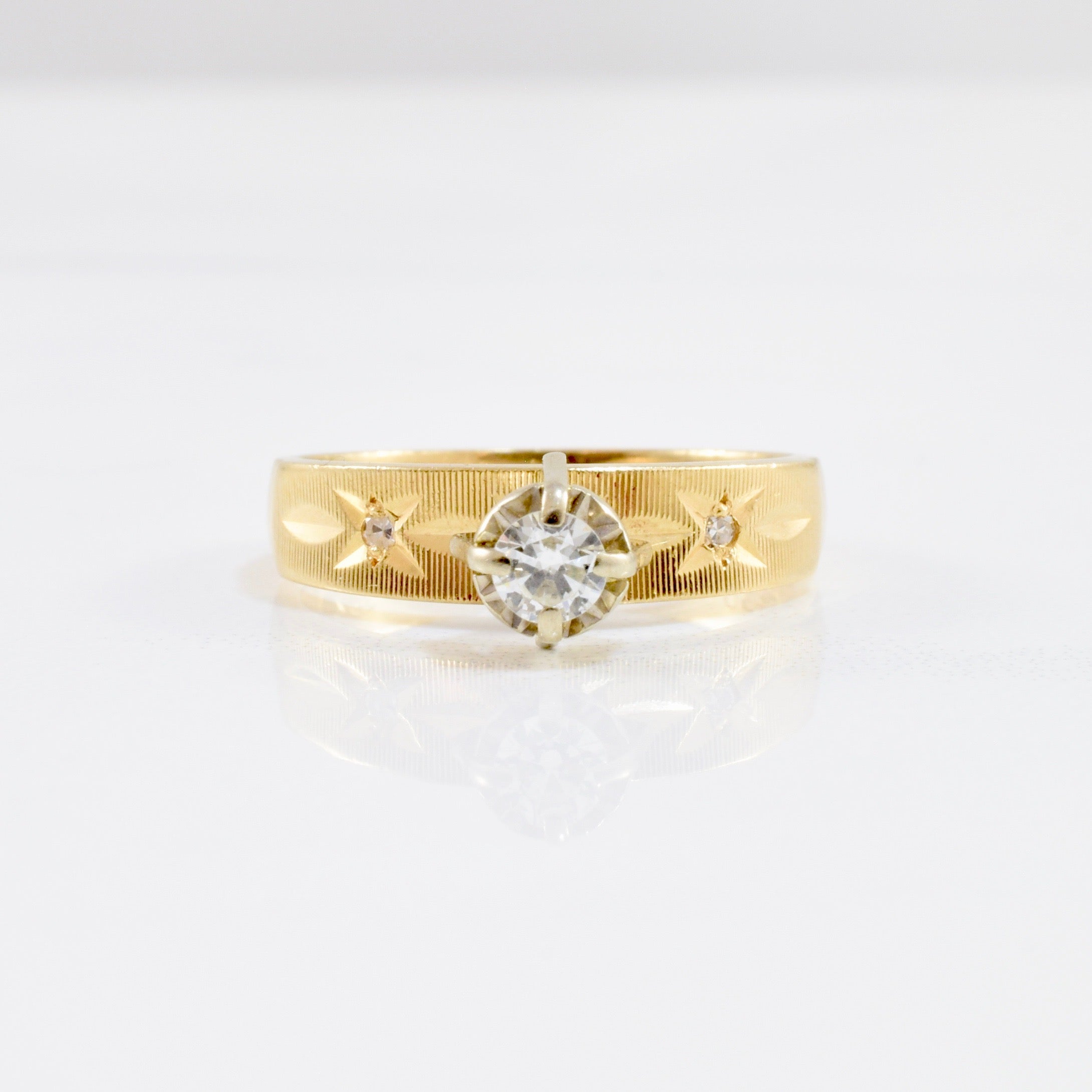 Vintage Engagement Ring | 0.16 ctw SZ 5.25 |