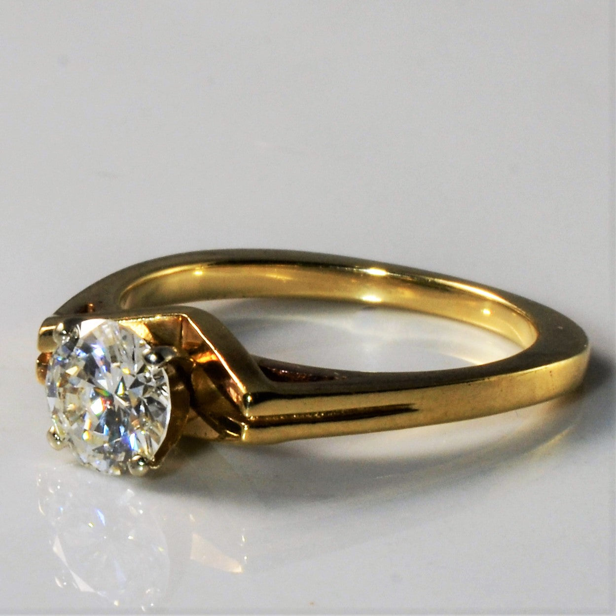 Bague de fiançailles solitaire Chevron | 0,67 ct | Taille 5,5 |