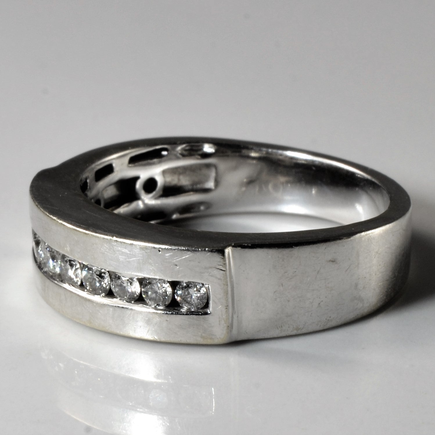 Channel Set Diamond Ring | 0.31ctw | SZ 7 |
