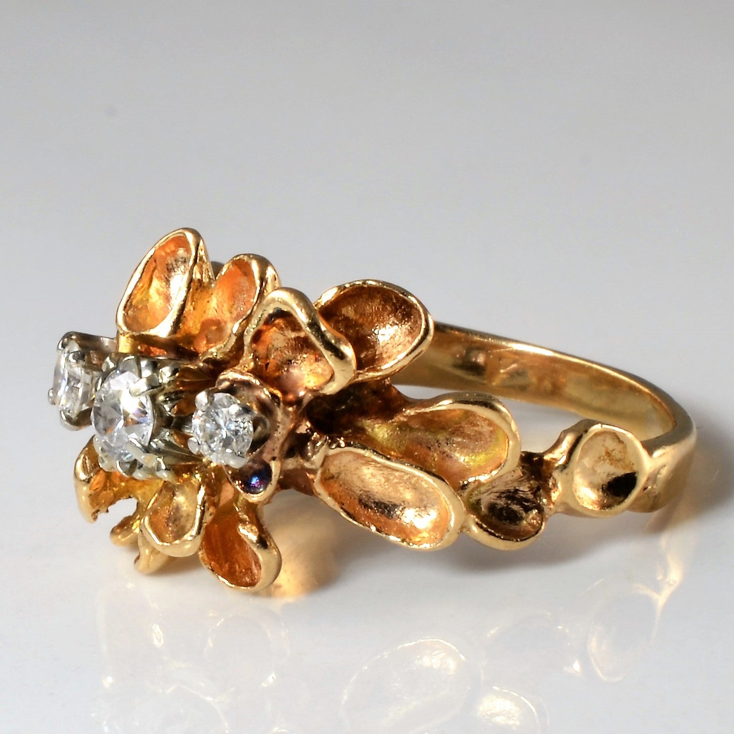 Floral Three Stone Diamond Ring | 0.41ctw | SZ 9 |