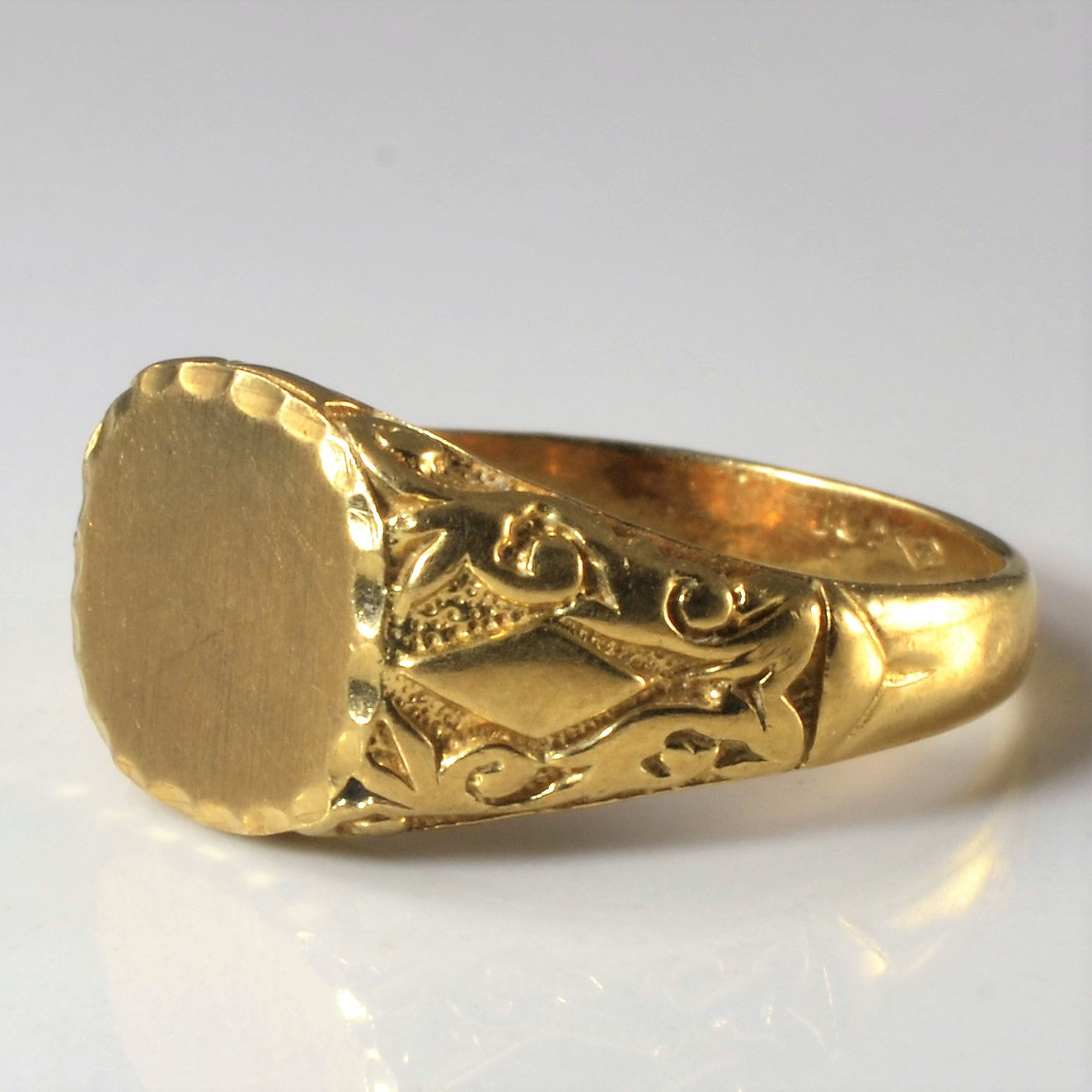 Ornate Yellow Gold Signet Ring | SZ 10.25 |