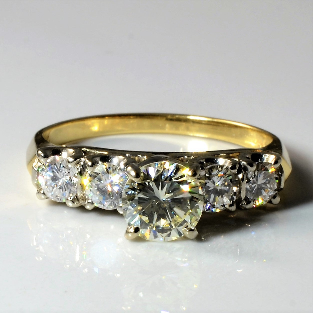 Bague de fiançailles cinq diamants | 1,54 ct au total | Taille 8,25 |