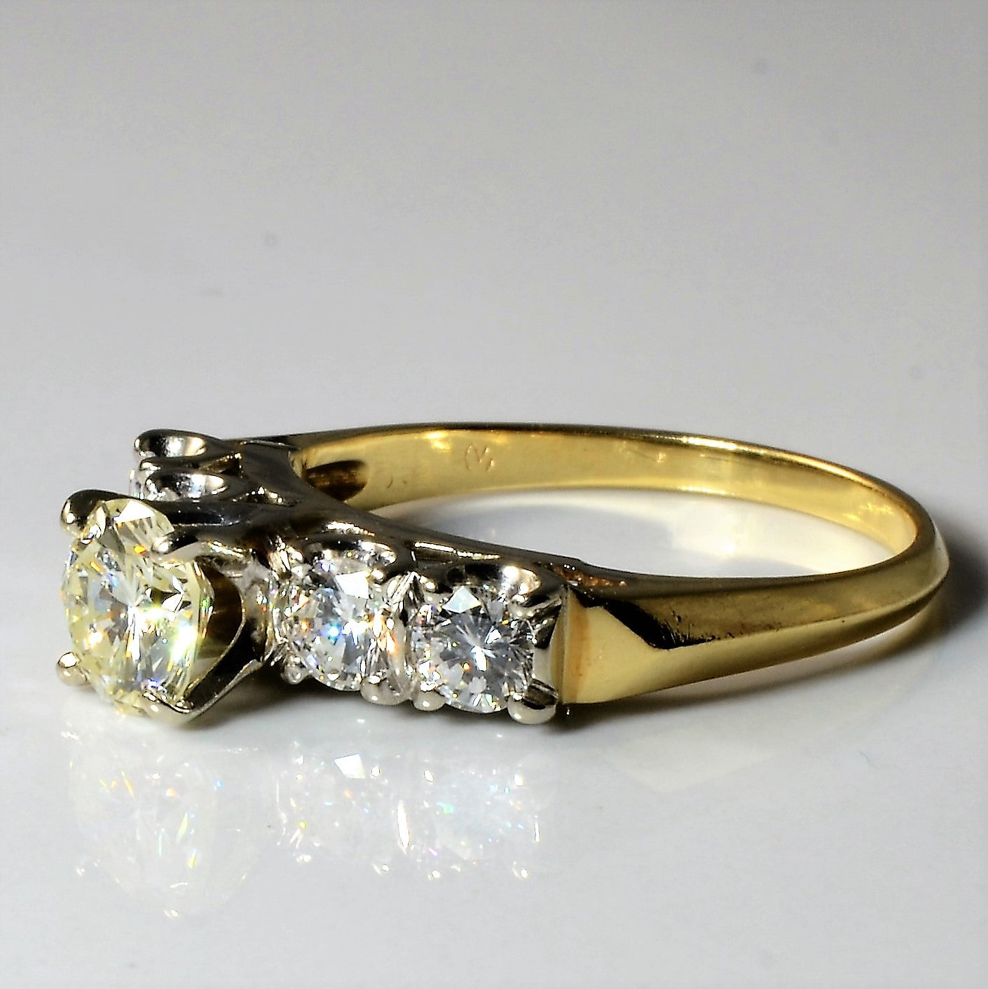 Bague de fiançailles cinq diamants | 1,54 ct au total | Taille 8,25 |