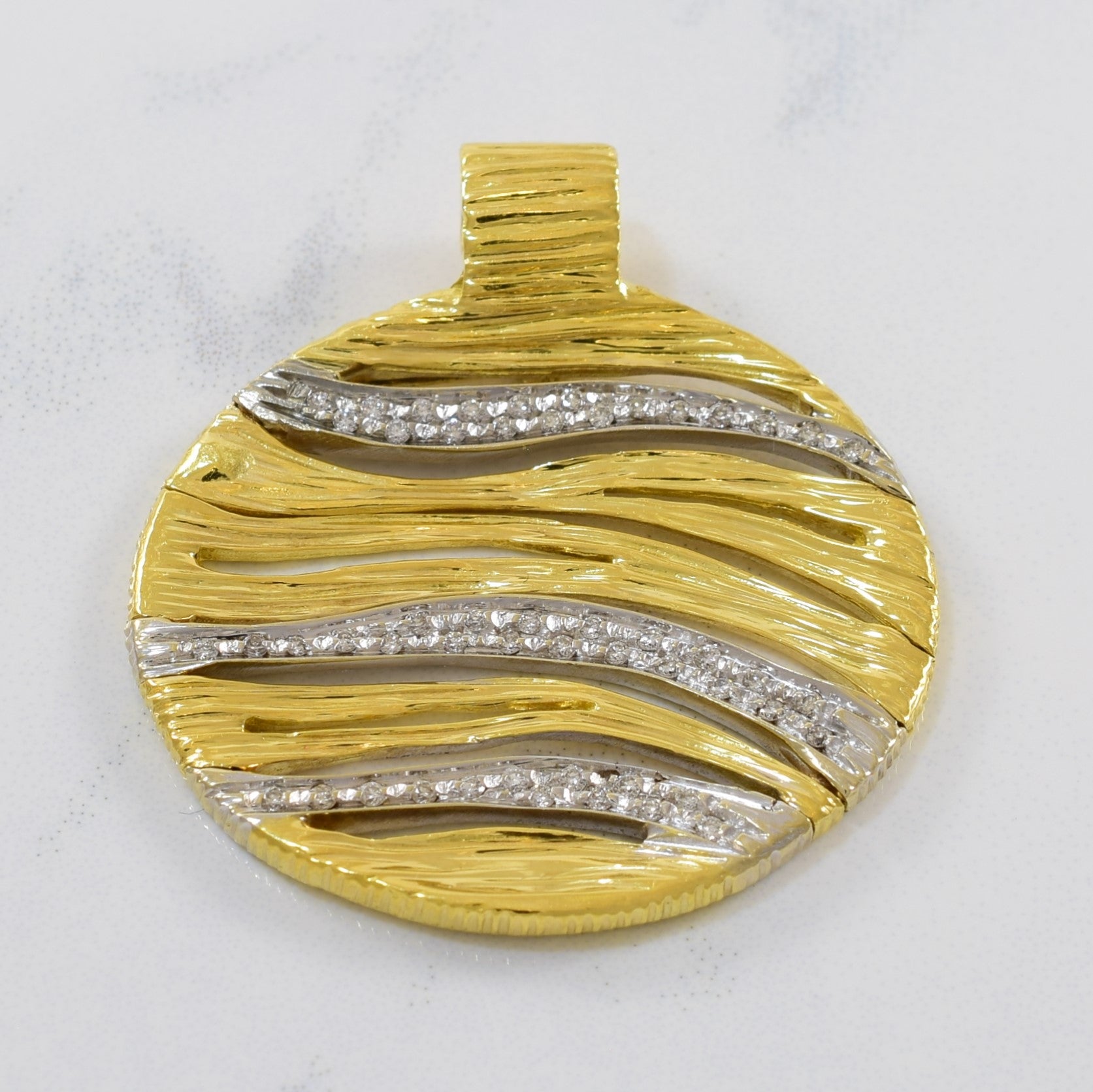 Roberto Coin' Elfantino Diamond Circle Pendant | 0.25ctw |