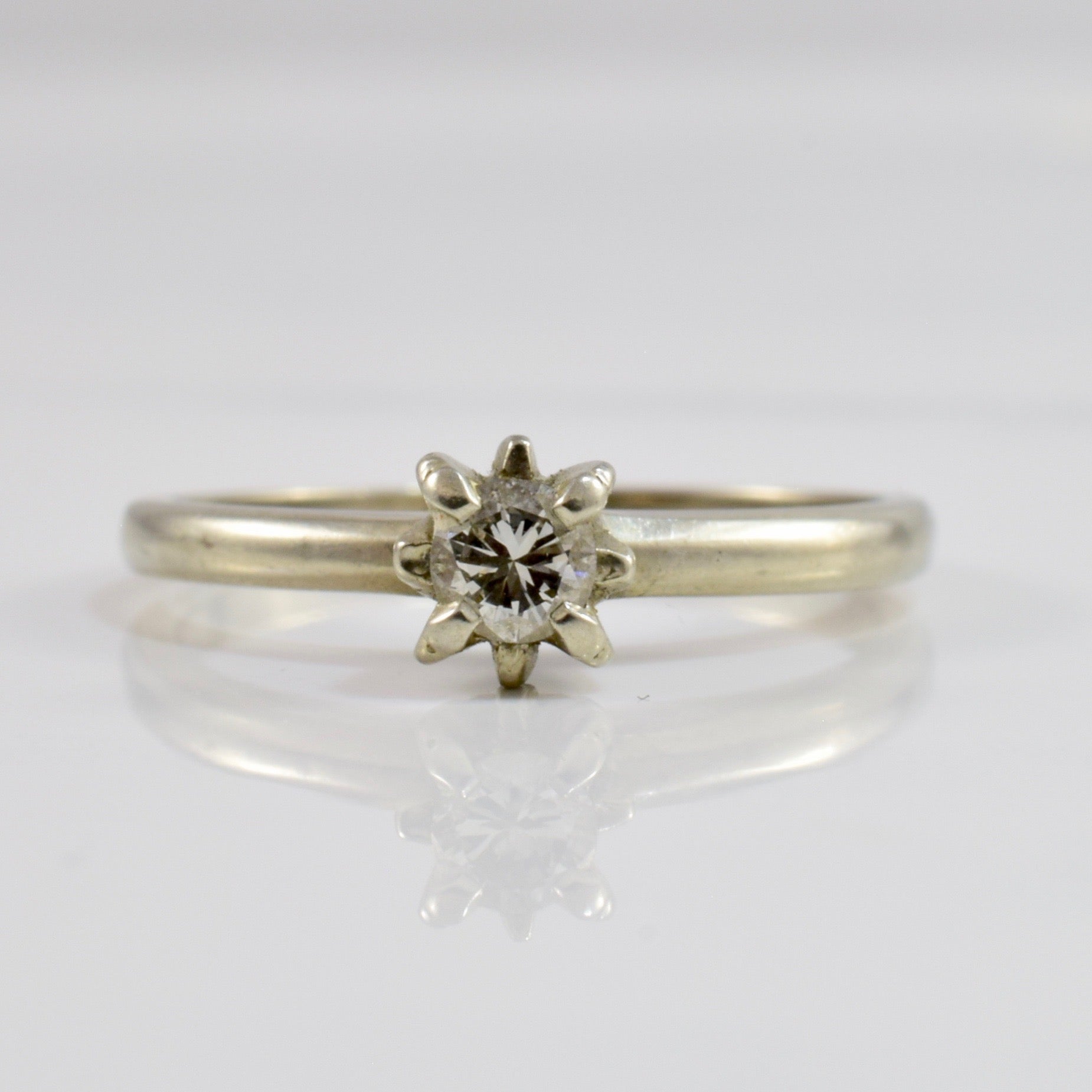 Petite Diamond Engagement Ring | 0.14 ct SZ 5.5 |