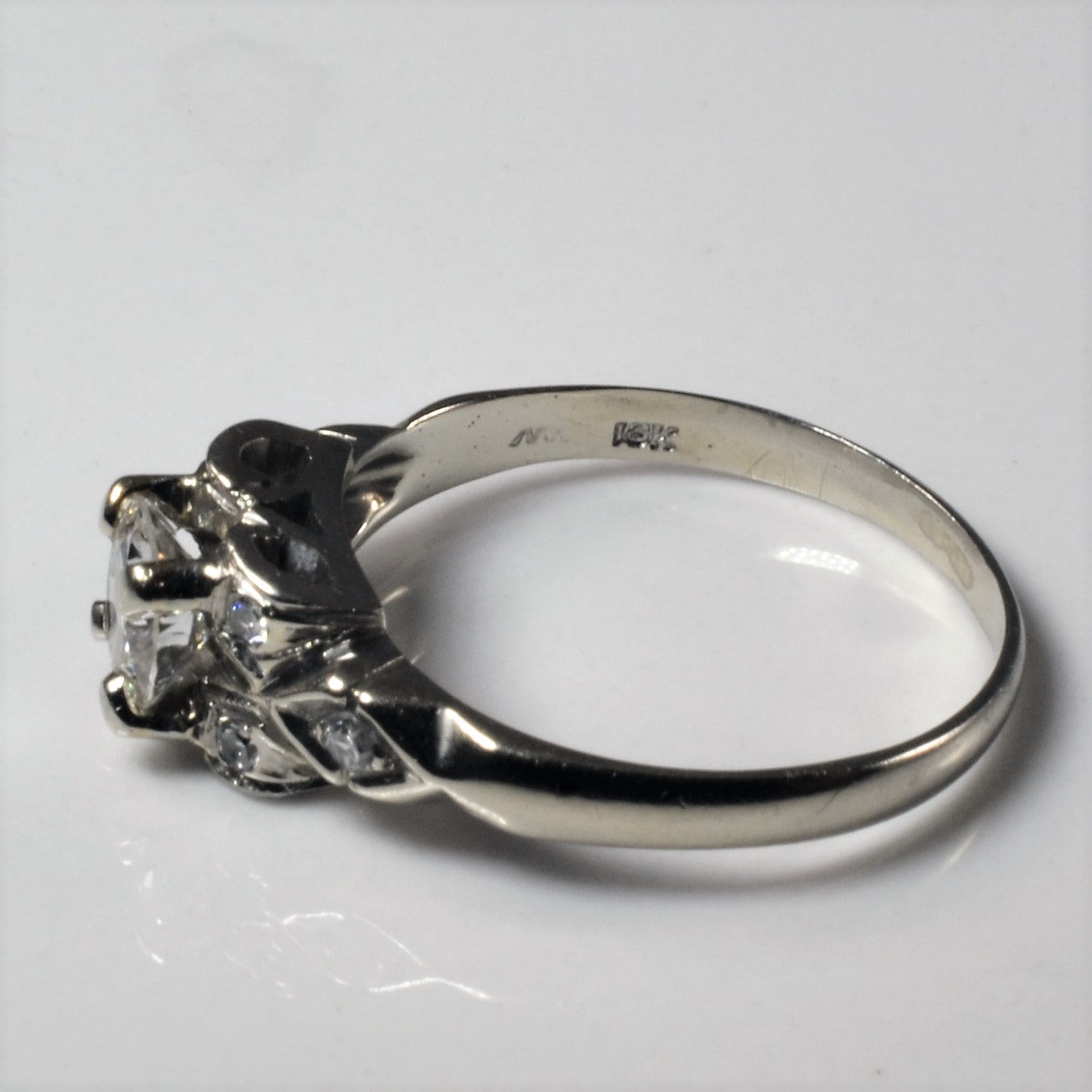 1920s Art Deco Diamond Engagement Ring | 0.57ctw | SZ 6.75 |