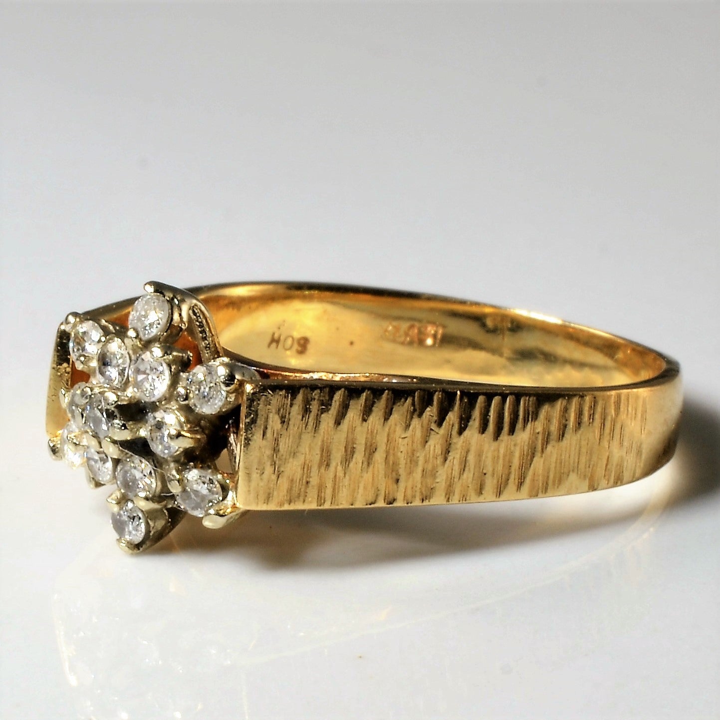 Diamond Cluster Burst Ring | 0.26ctw | SZ 6.5 |