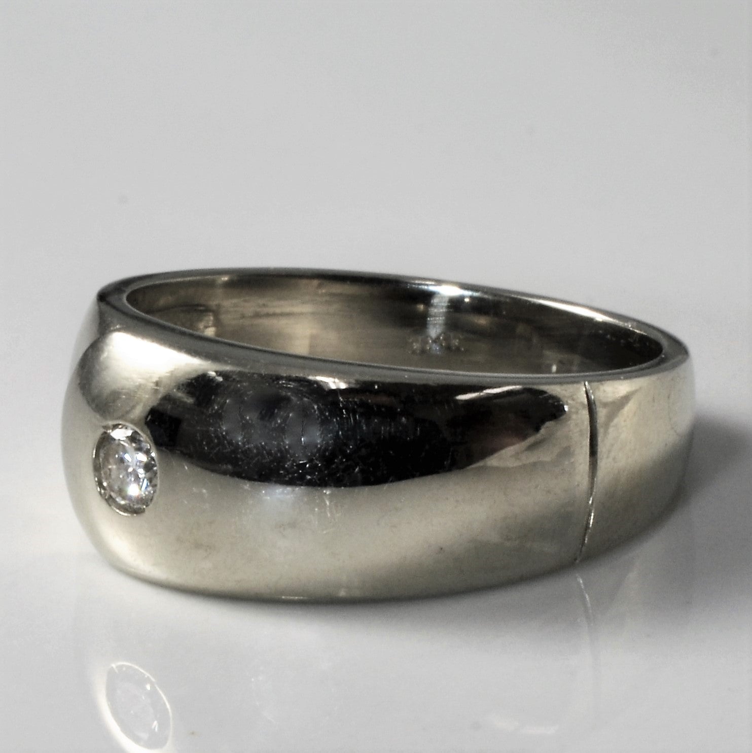 Curved Flush Set Diamond Band | 0.11ct | SZ 8.5 |