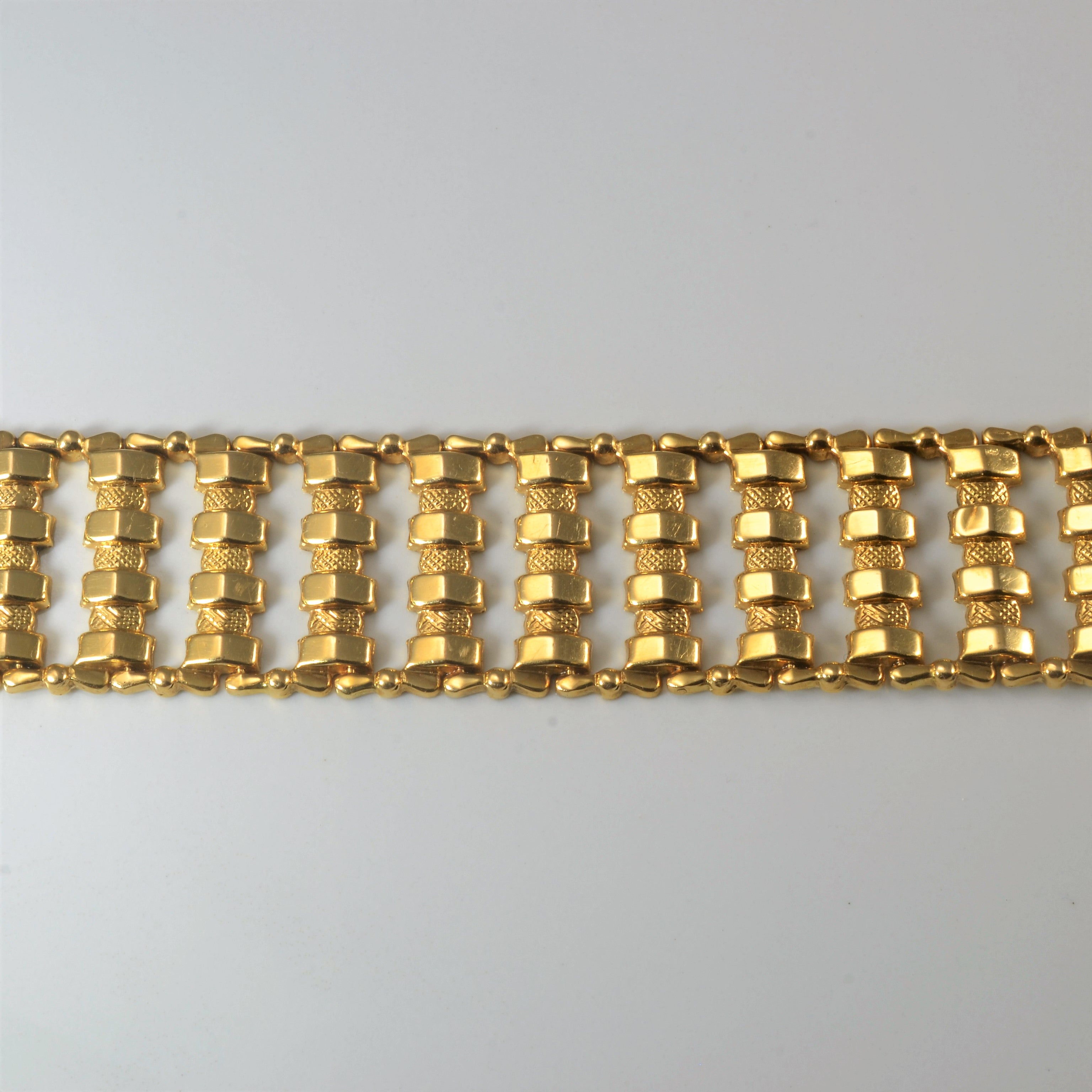 Textured Gold Link Bracelet | 6.5" |