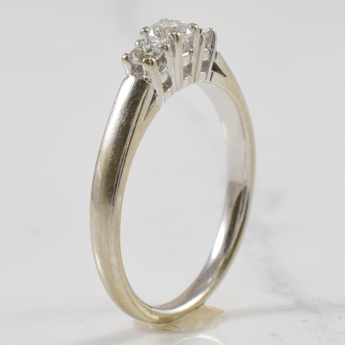 Bague trois diamants | 0,24 ct au total | Taille 6,25 |