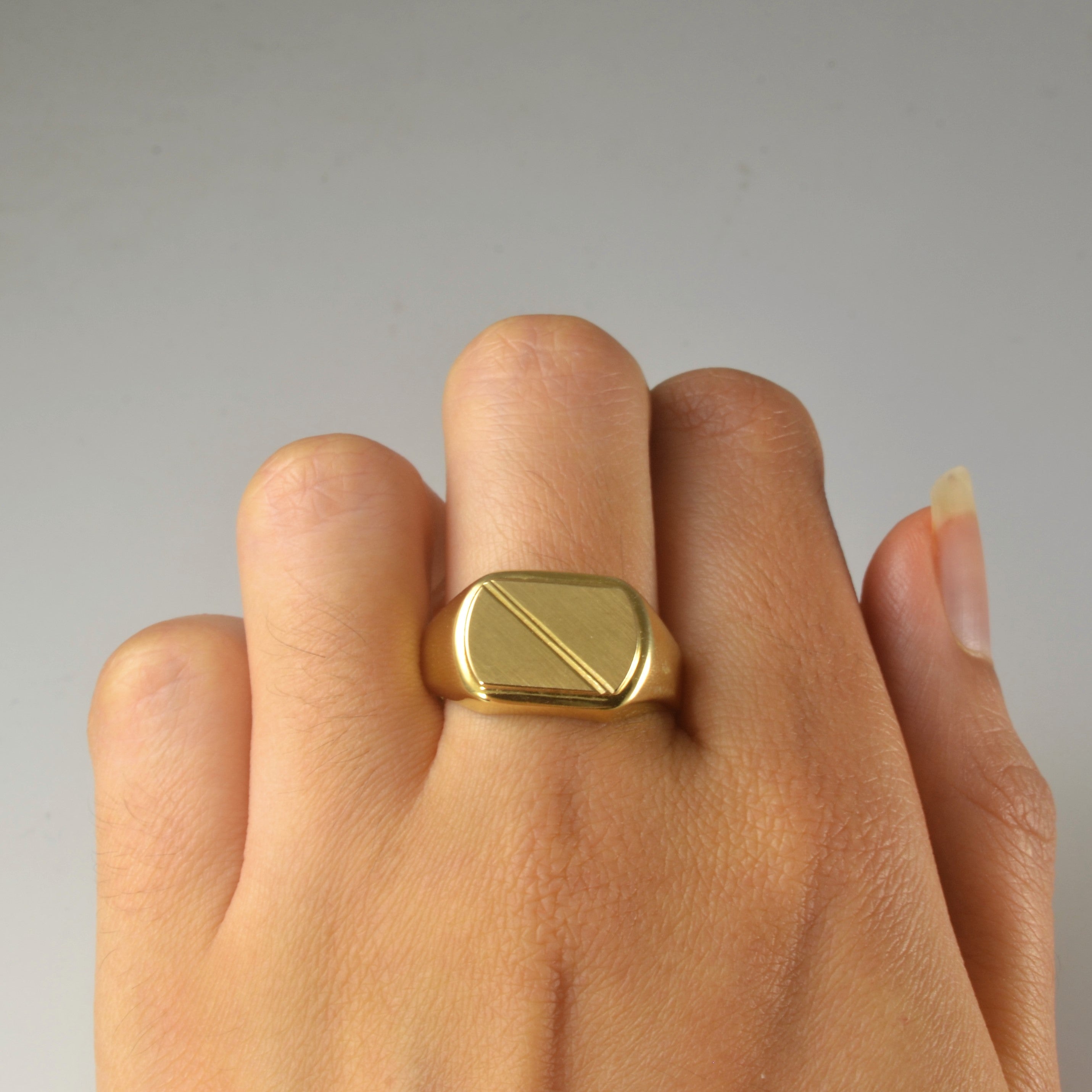 14k Yellow Gold Signet Ring | SZ 11.75 |