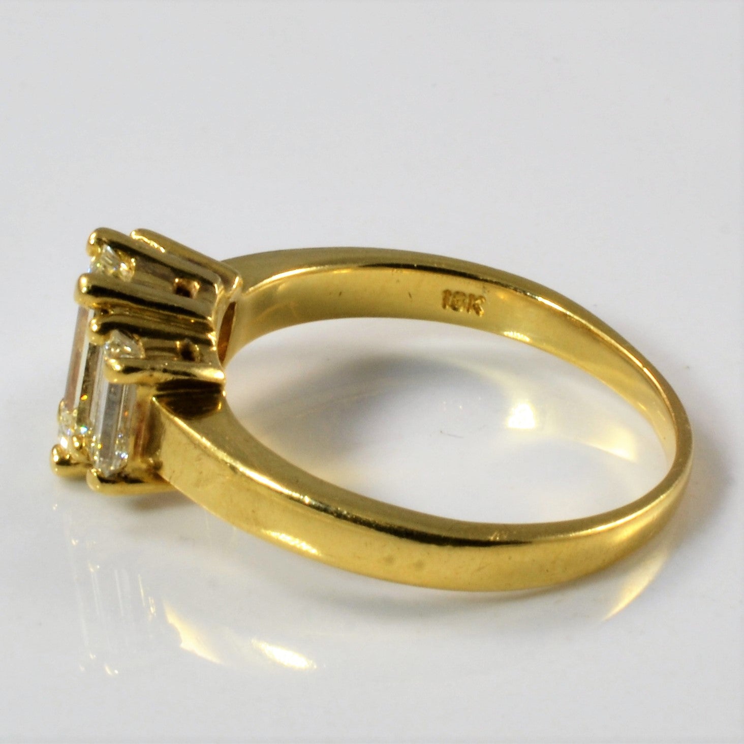 Bague trois diamants taille émeraude | 2,12 ct | Taille 9 |