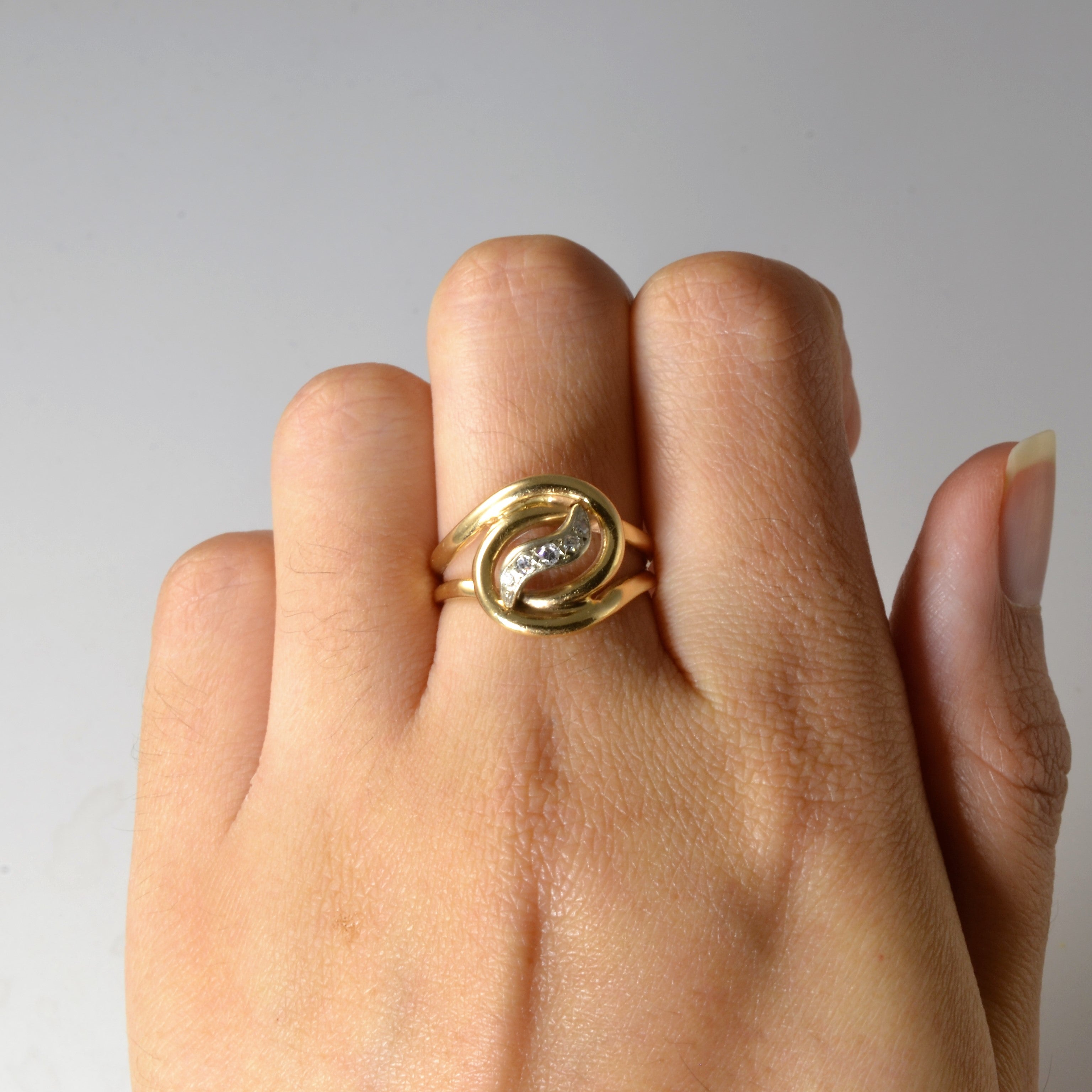Swirling Diamond Cocktail Ring | 0.06ctw | SZ 6.75 |