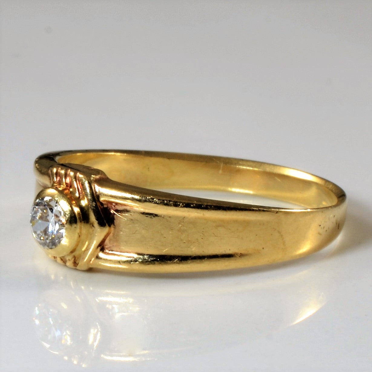 Bague ancienne européenne sertie d'un diamant | 0,20 ct | Taille 9 |