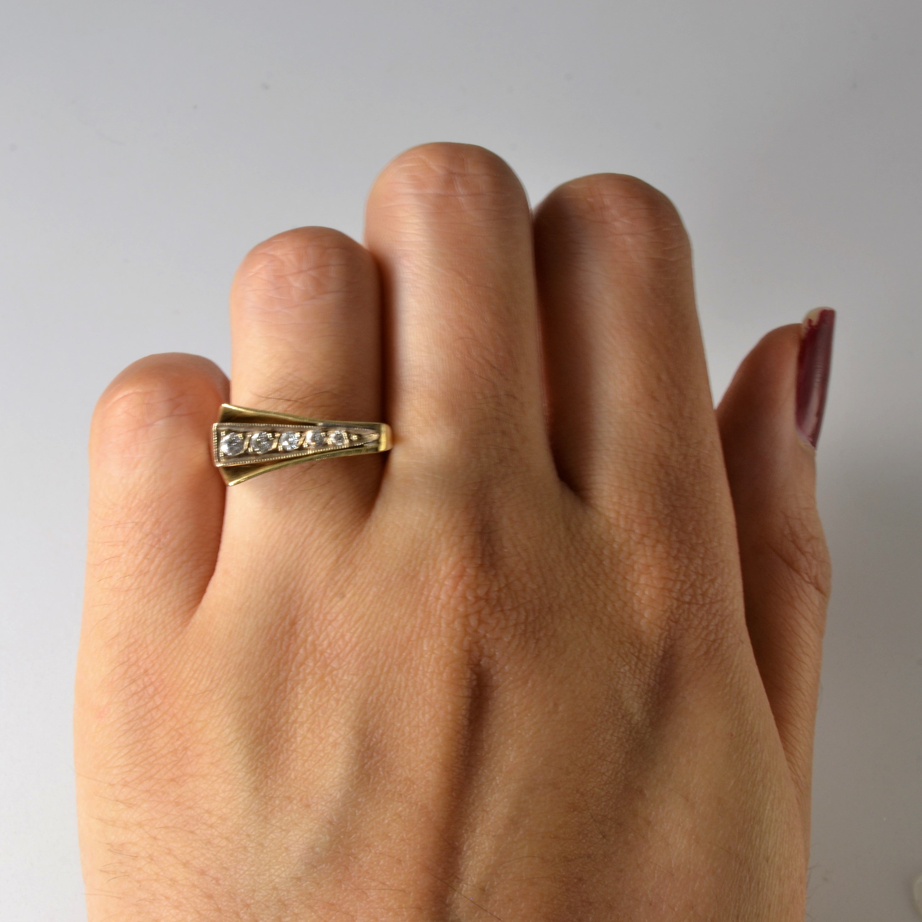Abstract Five Stone Diamond Ring | 0.60ctw | SZ 6.25 |