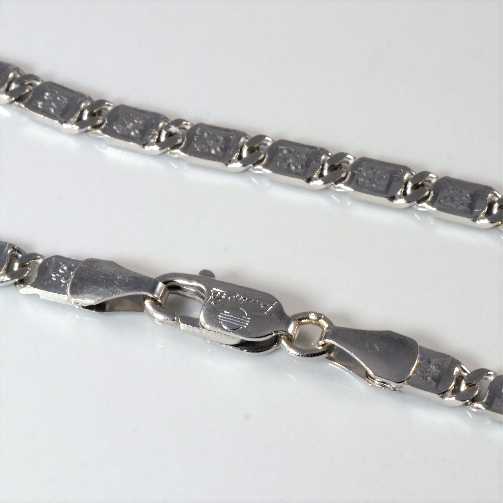 Chaîne ancre en or blanc 18 carats | 22 pouces |