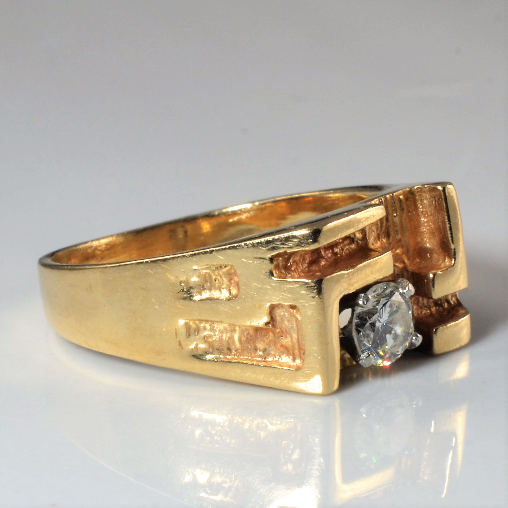 Bague solitaire géométrique en diamant | 0,34 ct | Taille 9,25 |