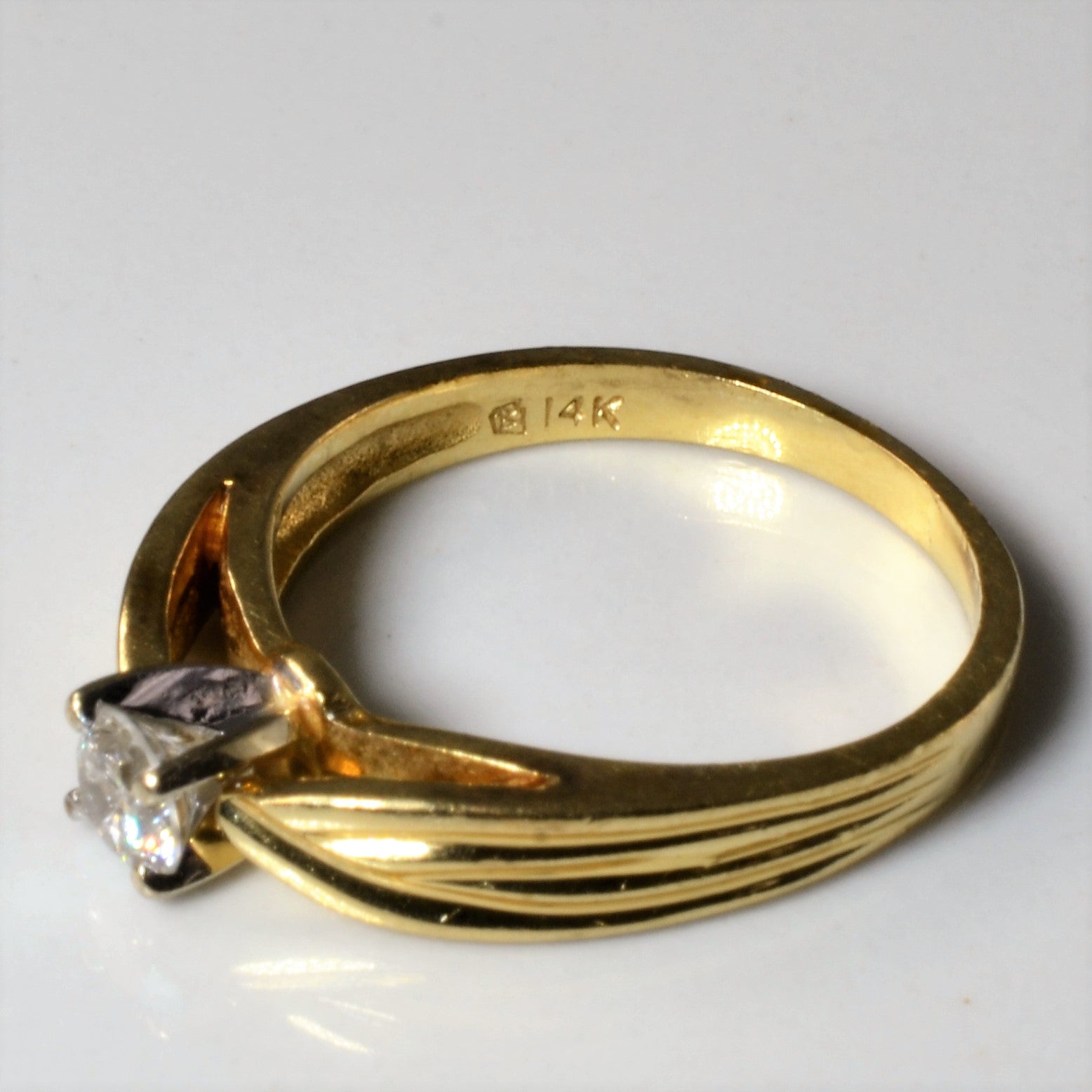 Ribbon Twist Diamond Engagement Ring | 0.26ct | SZ 6 |