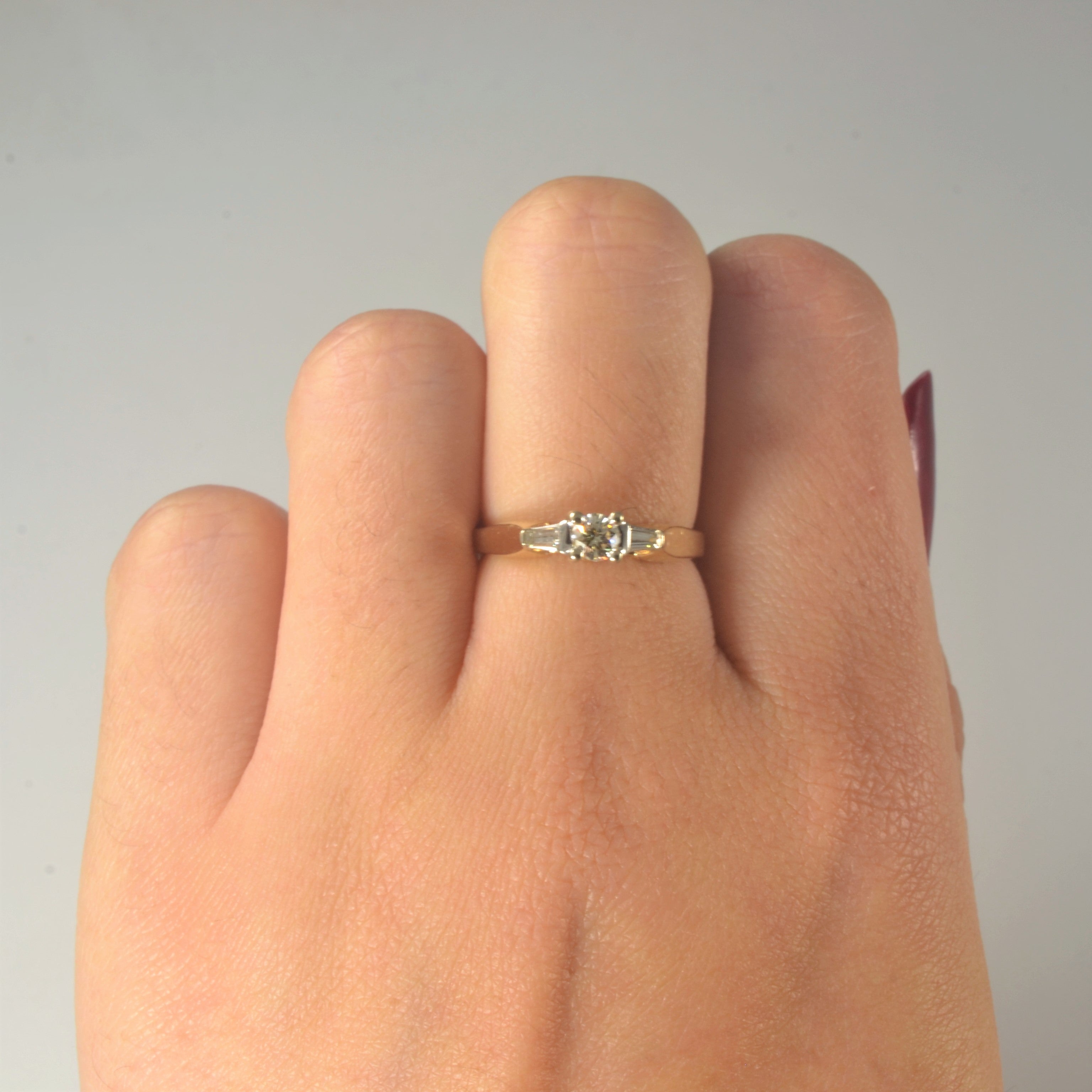 Three Stone Diamond Ring | 0.27ctw | SZ 5.75 |