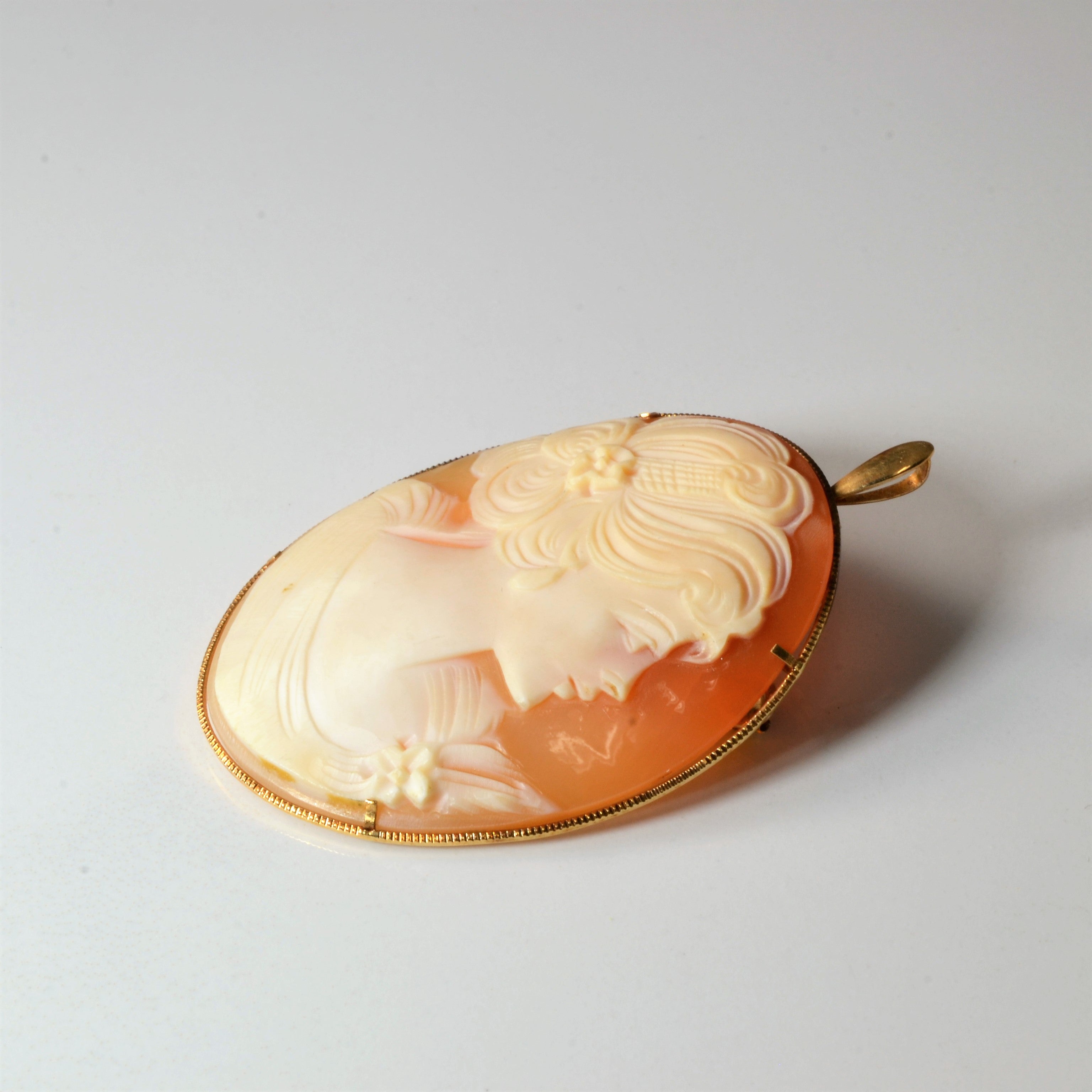 Cameo Gold Pendant/ Brooch