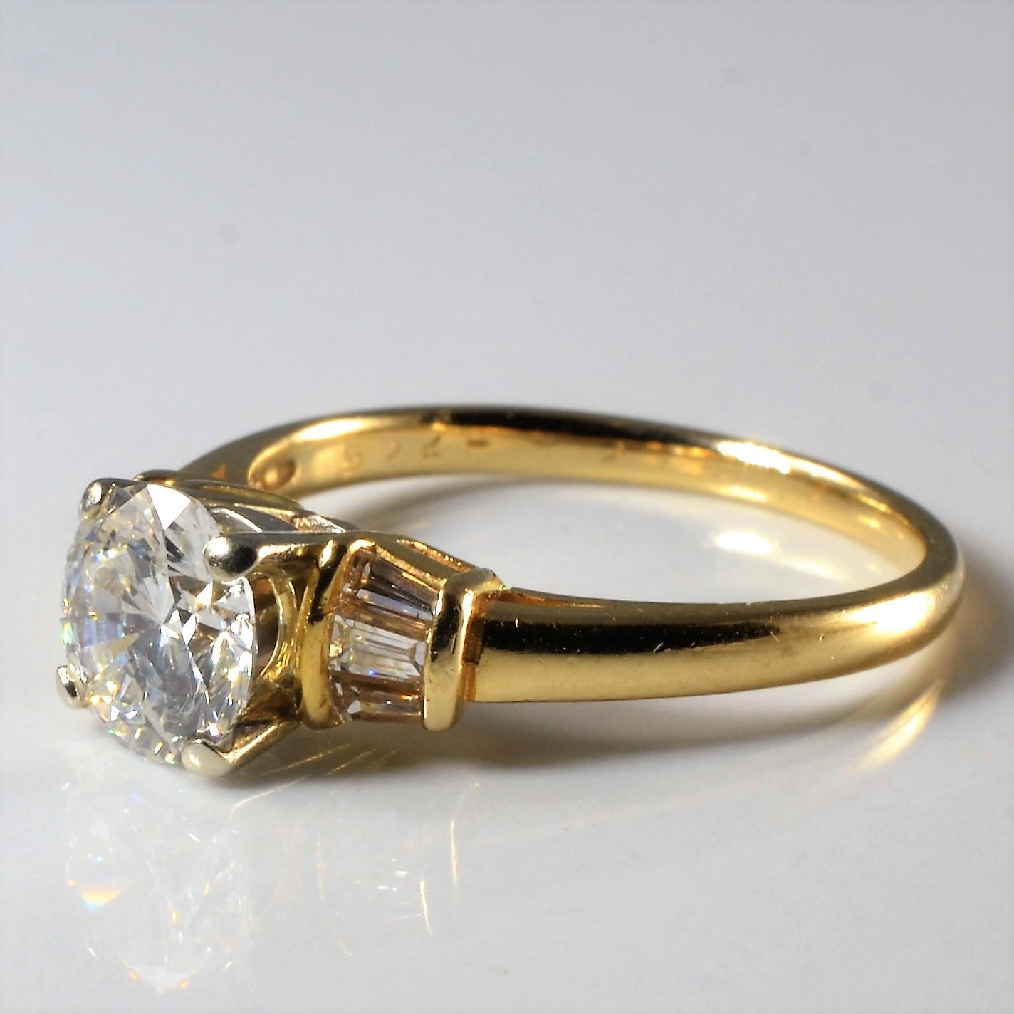 Baguette Shoulder Diamond Engagement Ring | 1.14ctw | SZ 6 |