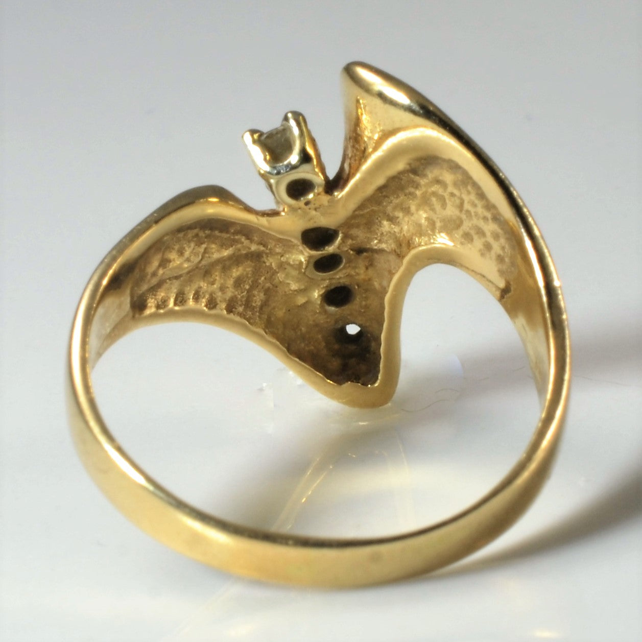 Vertical Diamond Chevron Ring | 0.28ctw | SZ 8 |
