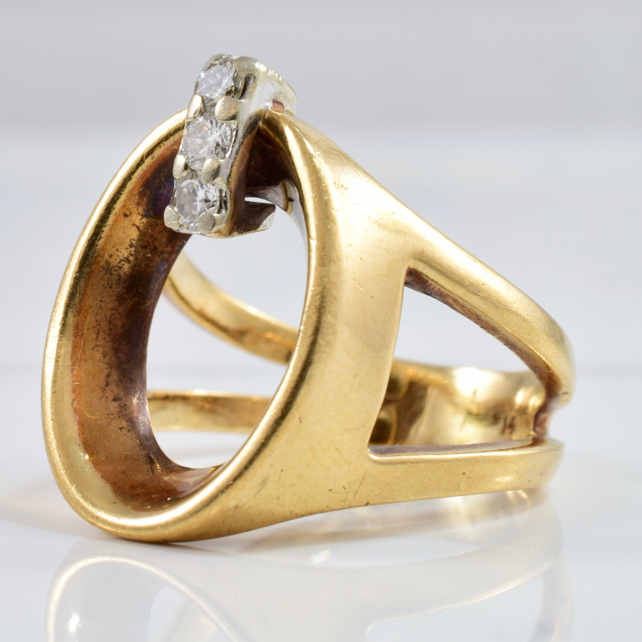 Oval Cut Out Diamond Ring | 0.15 ctw SZ 7 |