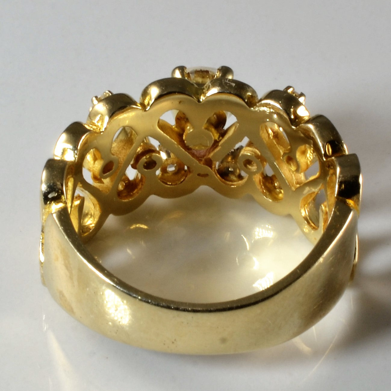 Bague sertie de diamants à griffes et design filigrané | 0,46 ct | Taille 6,25 |