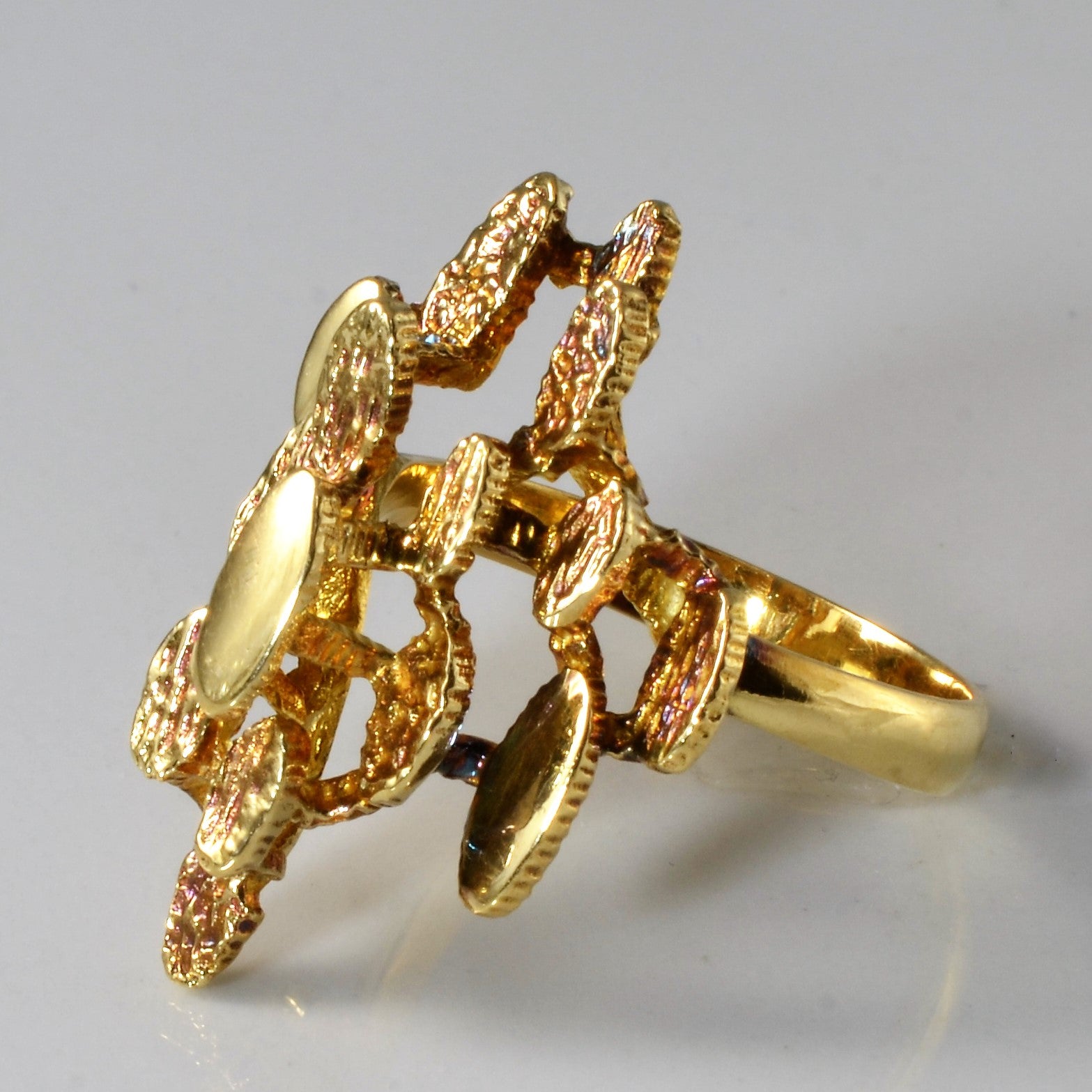 Textured Gold Cocktail Ring | SZ 8 |