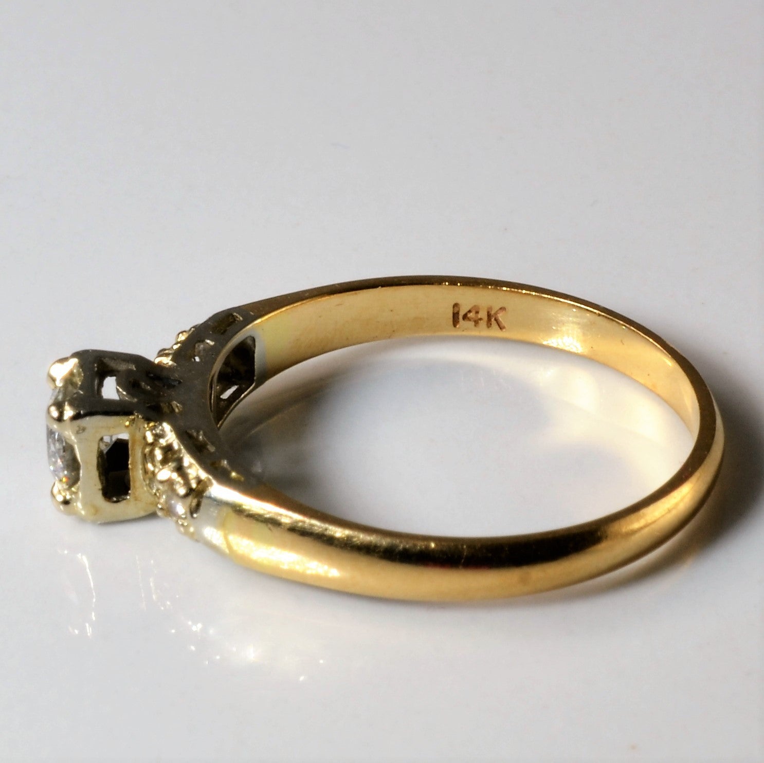 Bague trois diamants | 0,27 ct | Taille 7 |