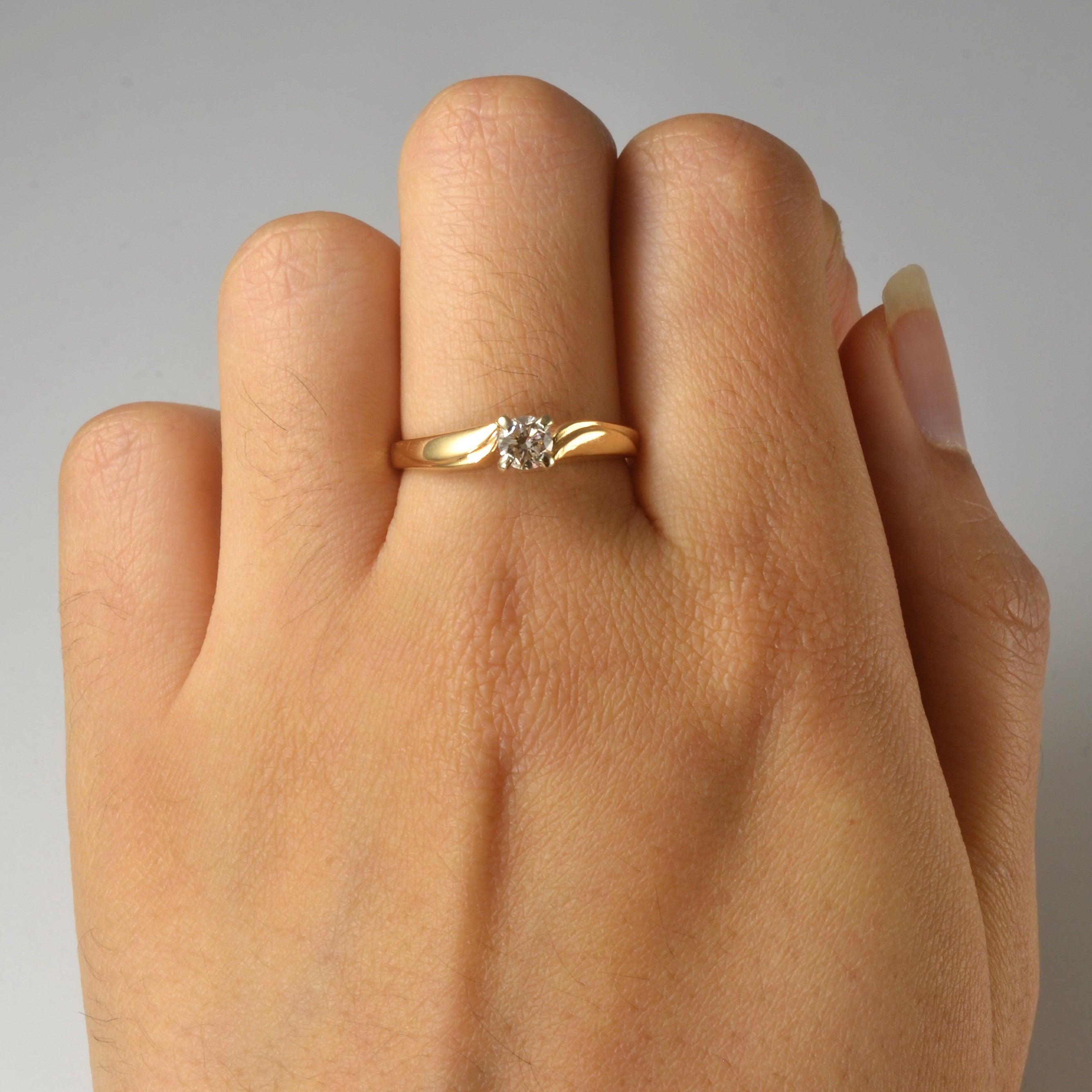 Bague solitaire en or jaune avec diamant | 0,28 ct | Taille 7,5 |