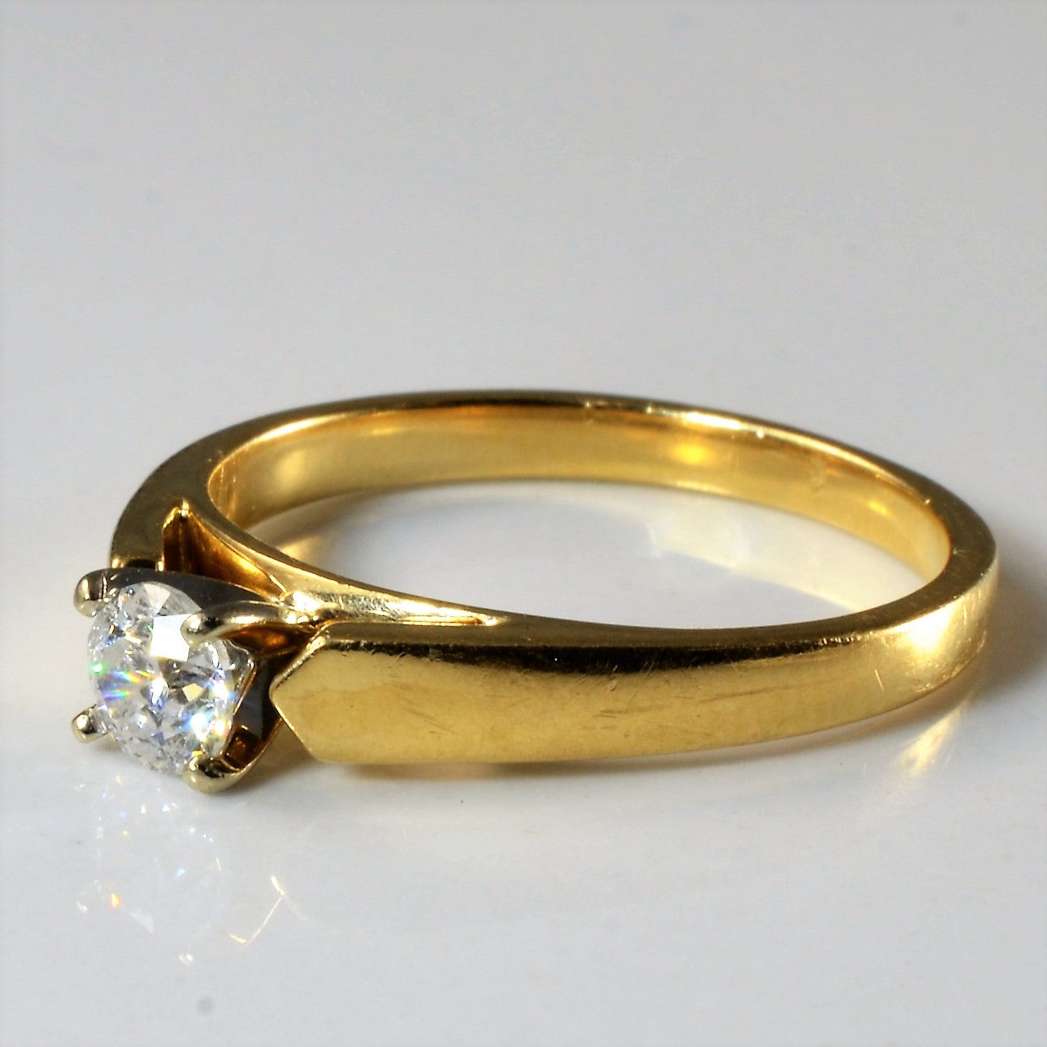 Tapered Solitaire Diamond Engagement Ring | 0.32ct | SZ 7 |