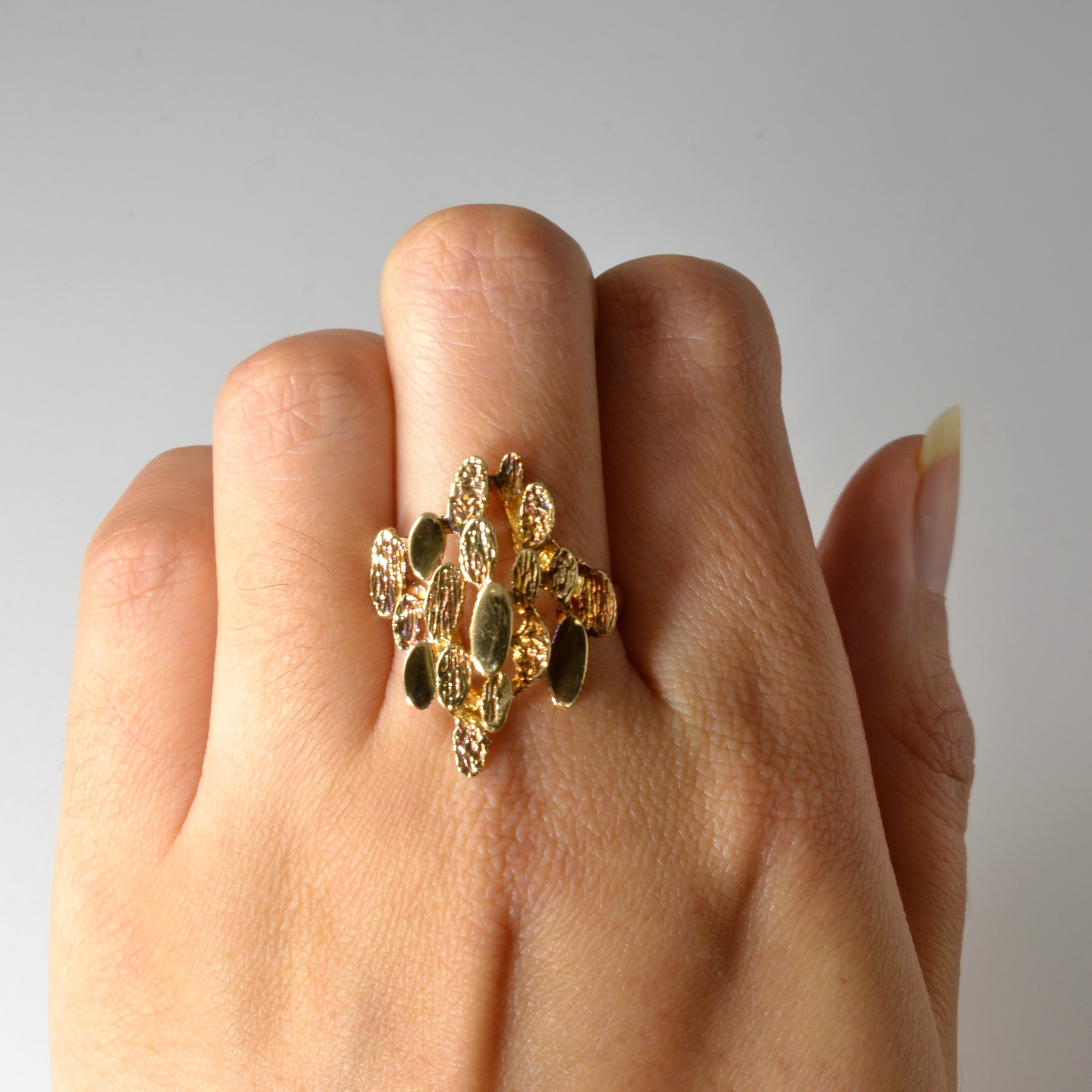 Textured Gold Cocktail Ring | SZ 8 |