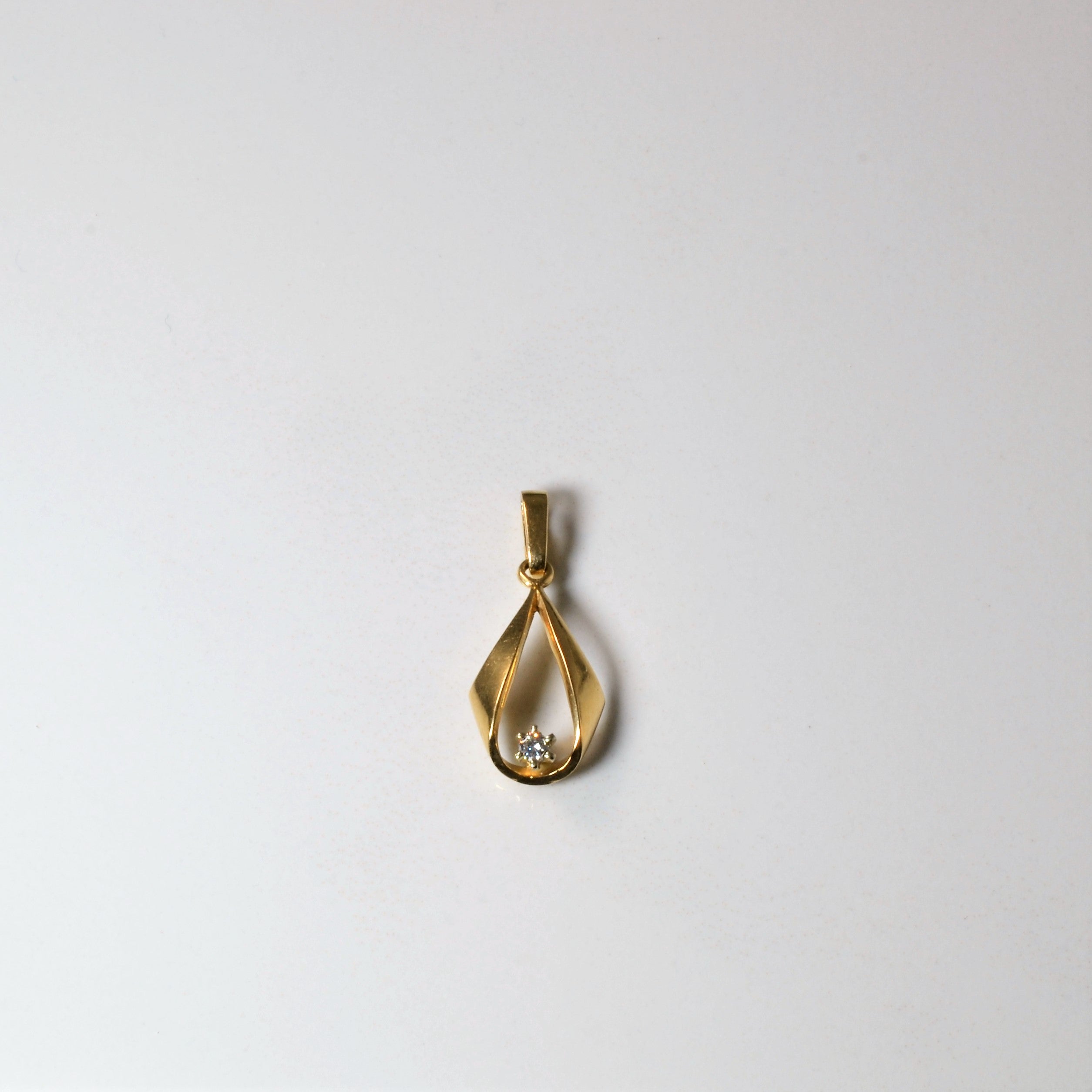 Pendentif solitaire en diamant | 0,04 ct |
