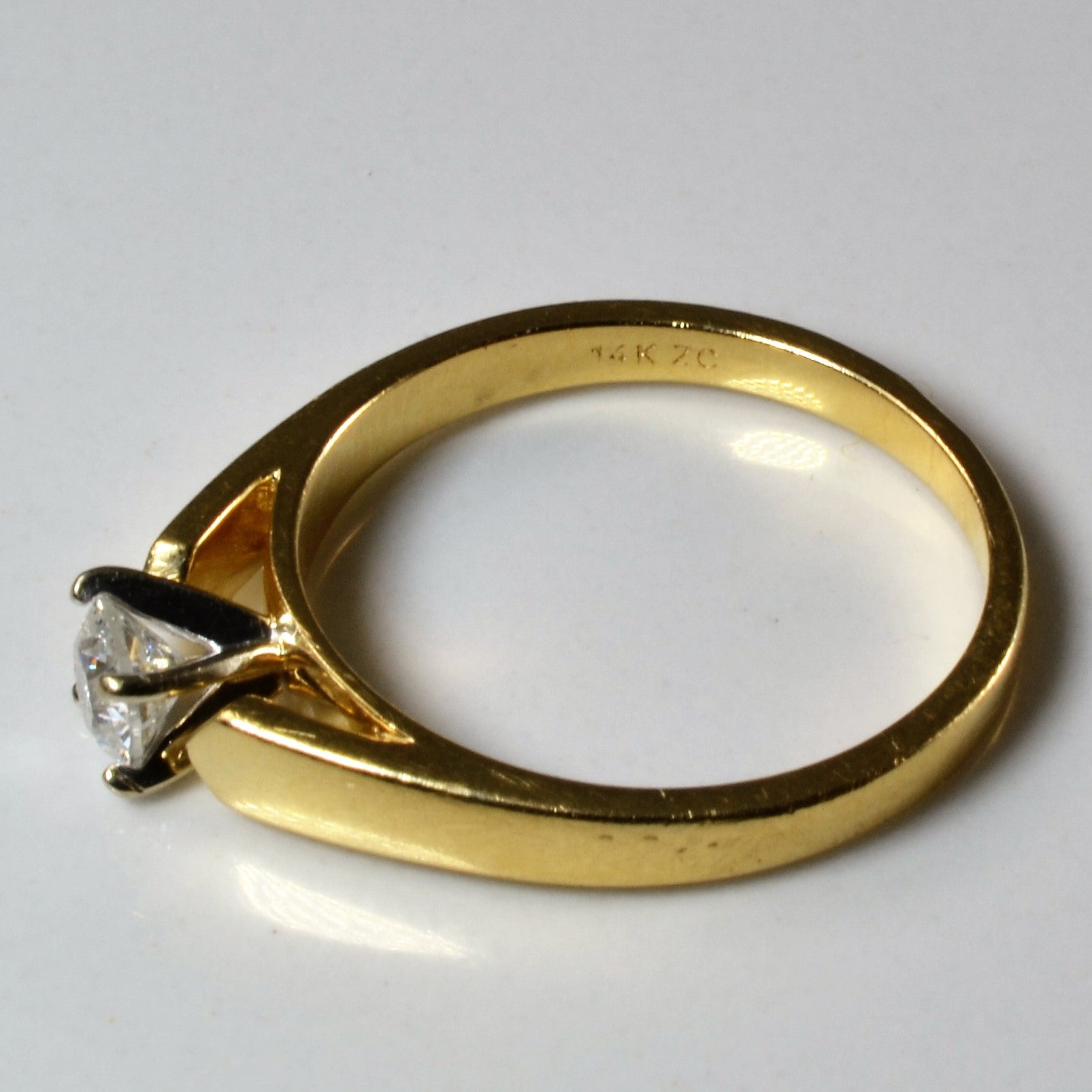 Tapered Solitaire Diamond Engagement Ring | 0.32ct | SZ 7 |