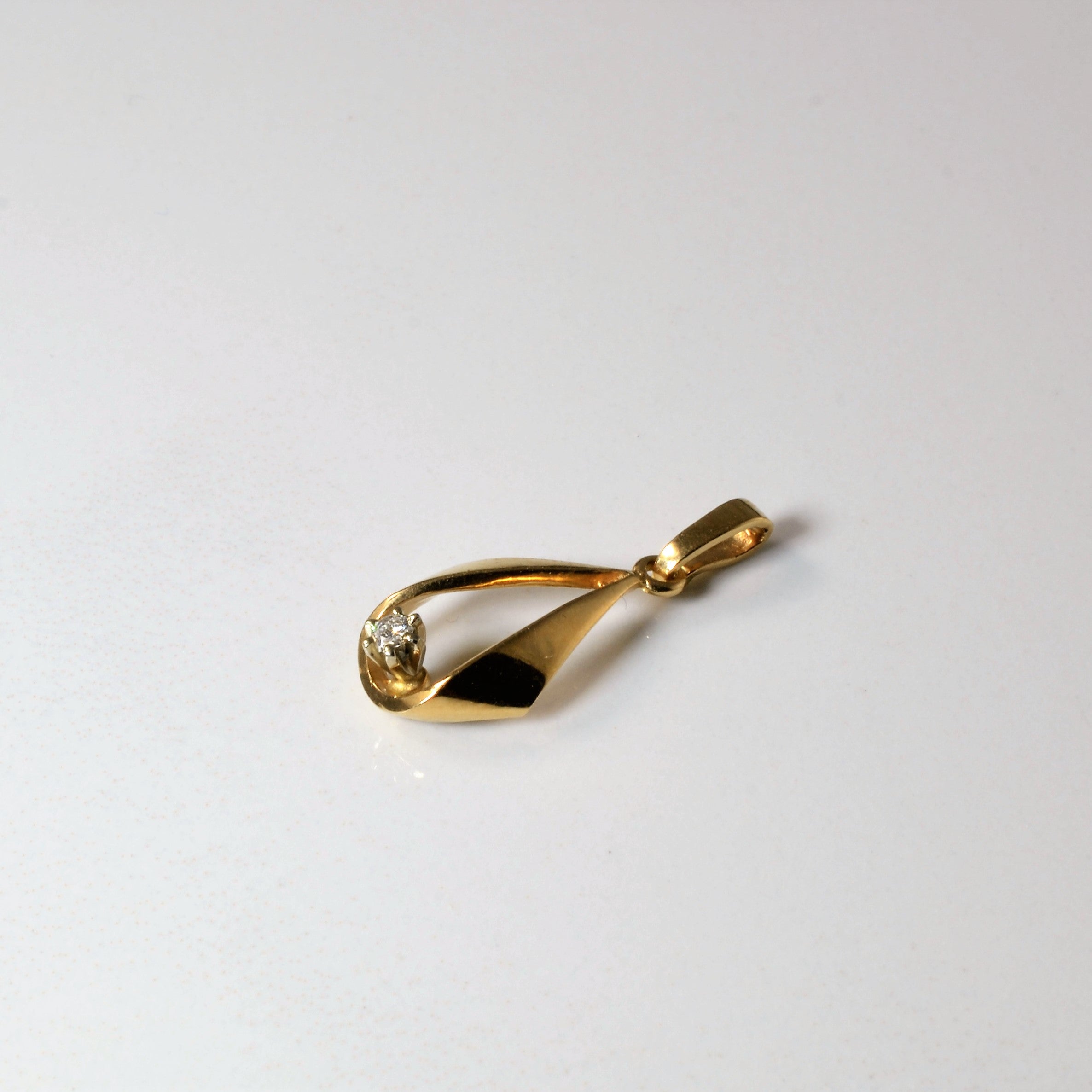 Pendentif solitaire en diamant | 0,04 ct |