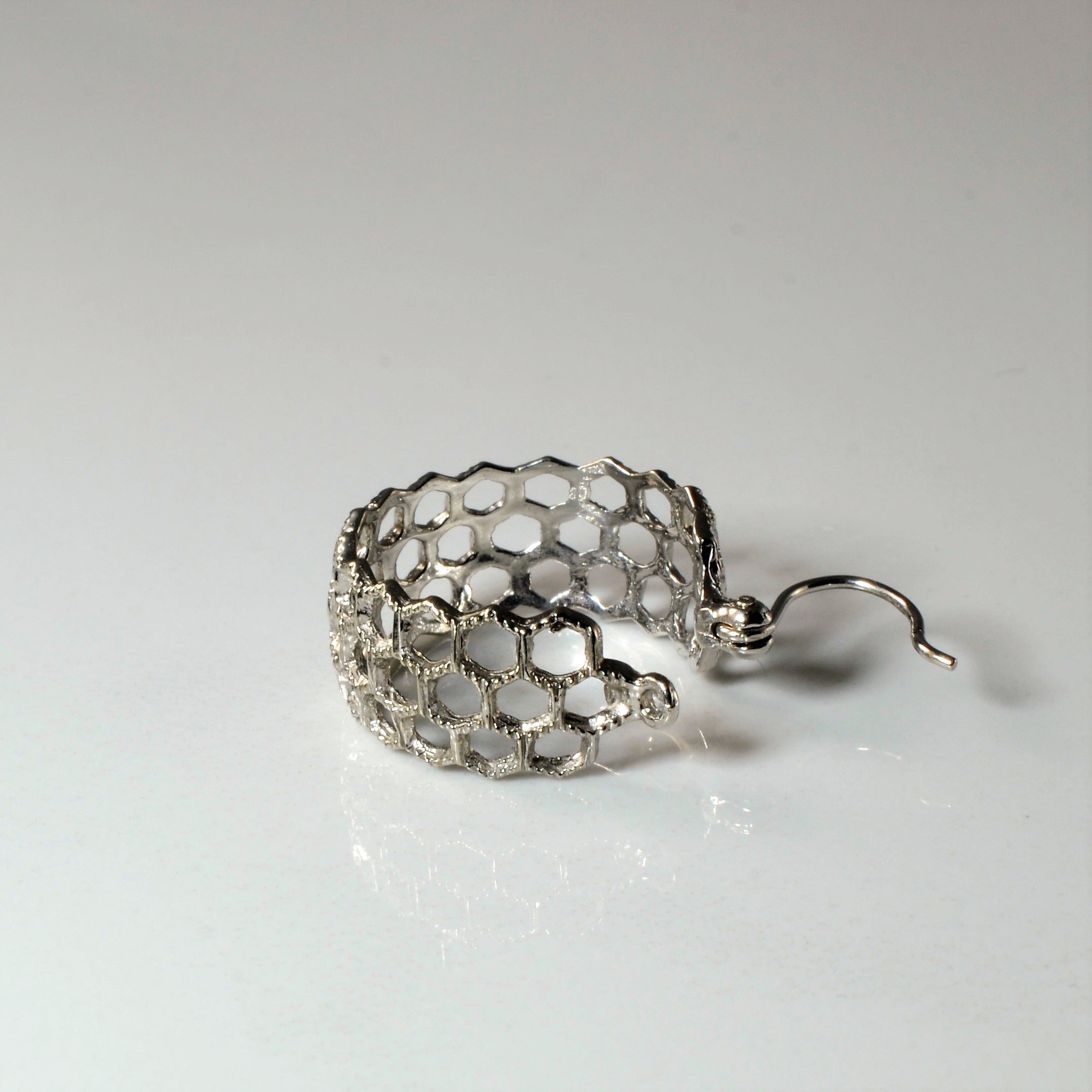 Honeycomb White Gold Hoop Earrings |