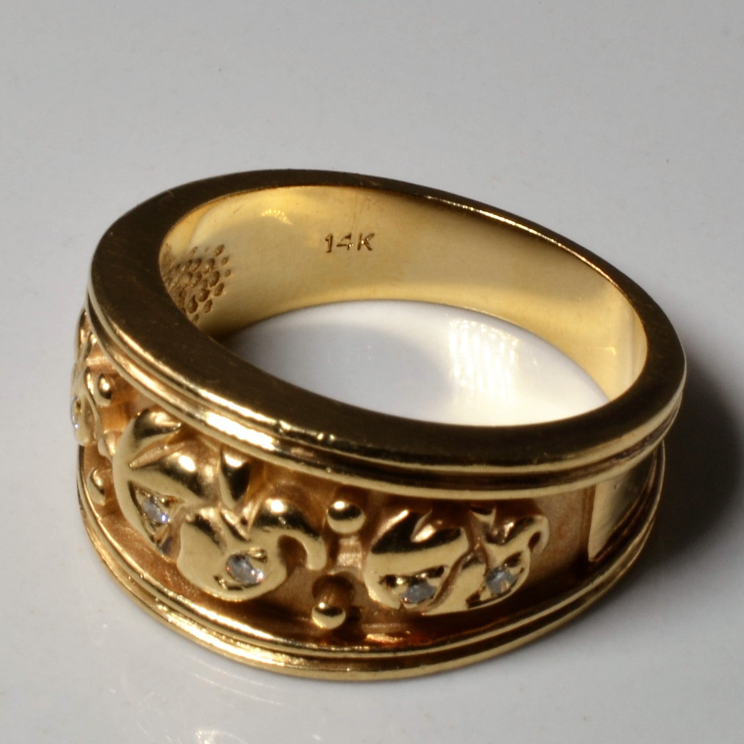 Diamond Elephant Ring | 0.06ctw | SZ 7.5 |