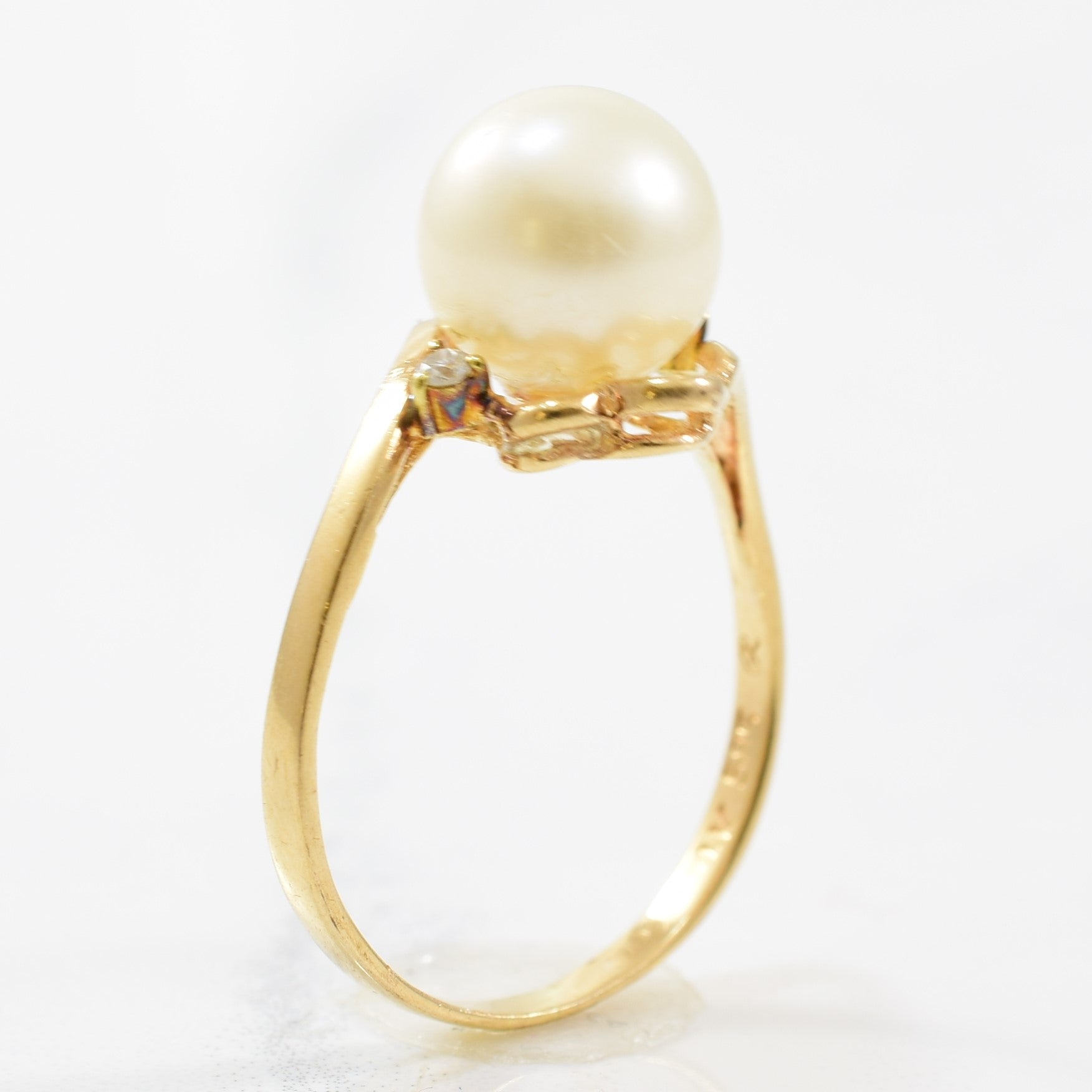 Pearl & Diamond Bypass Ring | 0.03ctw, 4.00ct | SZ 6 |