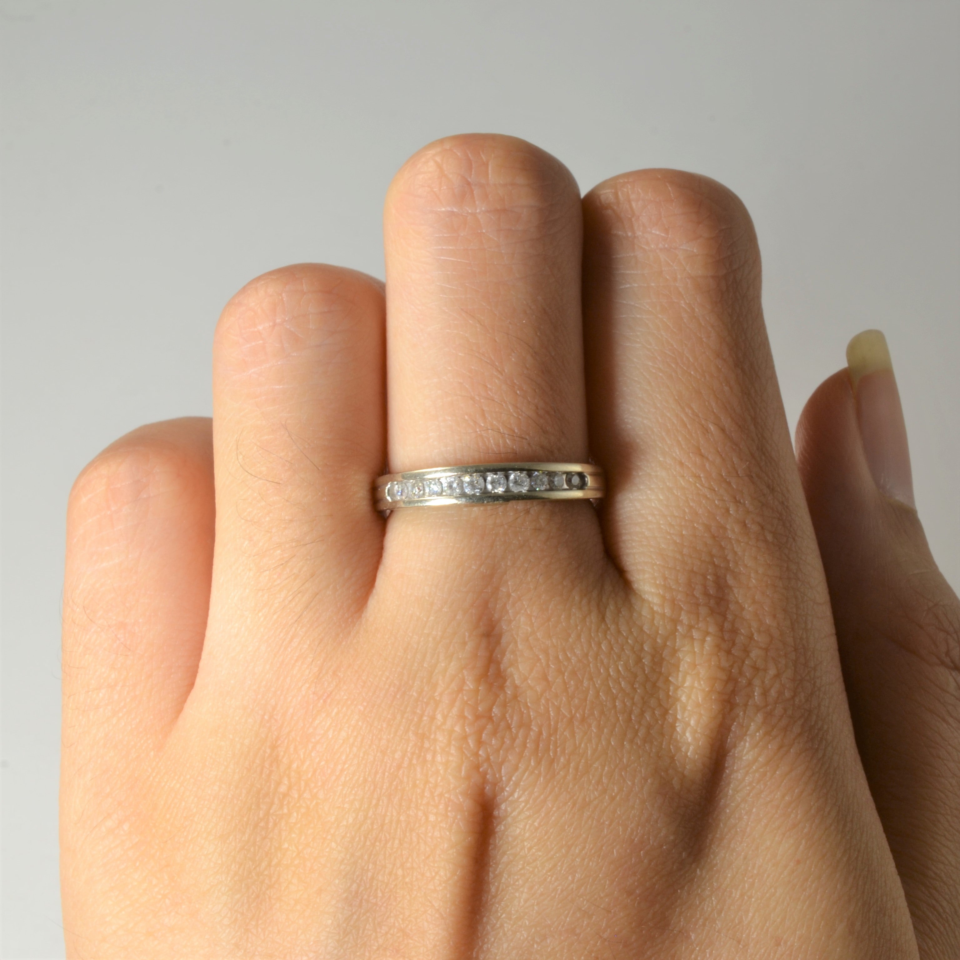 Channel Set Diamond Band | 0.20ctw | SZ 7 |